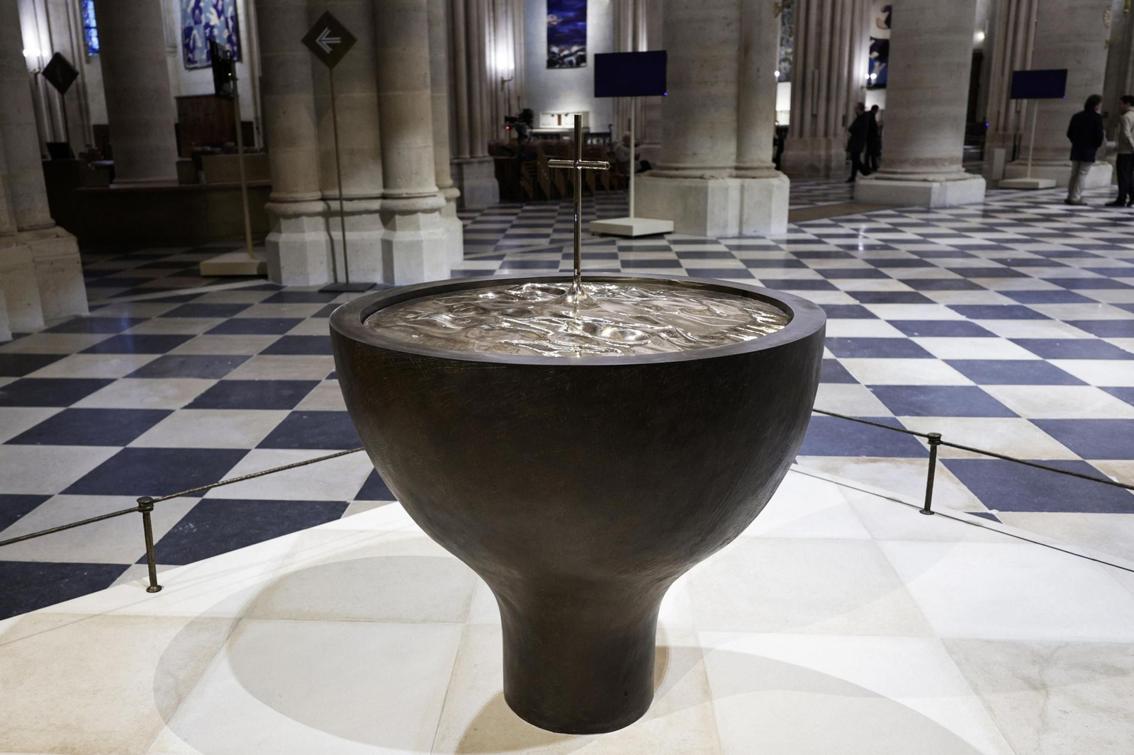 Así es el nuevo interior de Notre Dame tras la restauración Así es el nuevo interior de Notre Dame tras la restauración