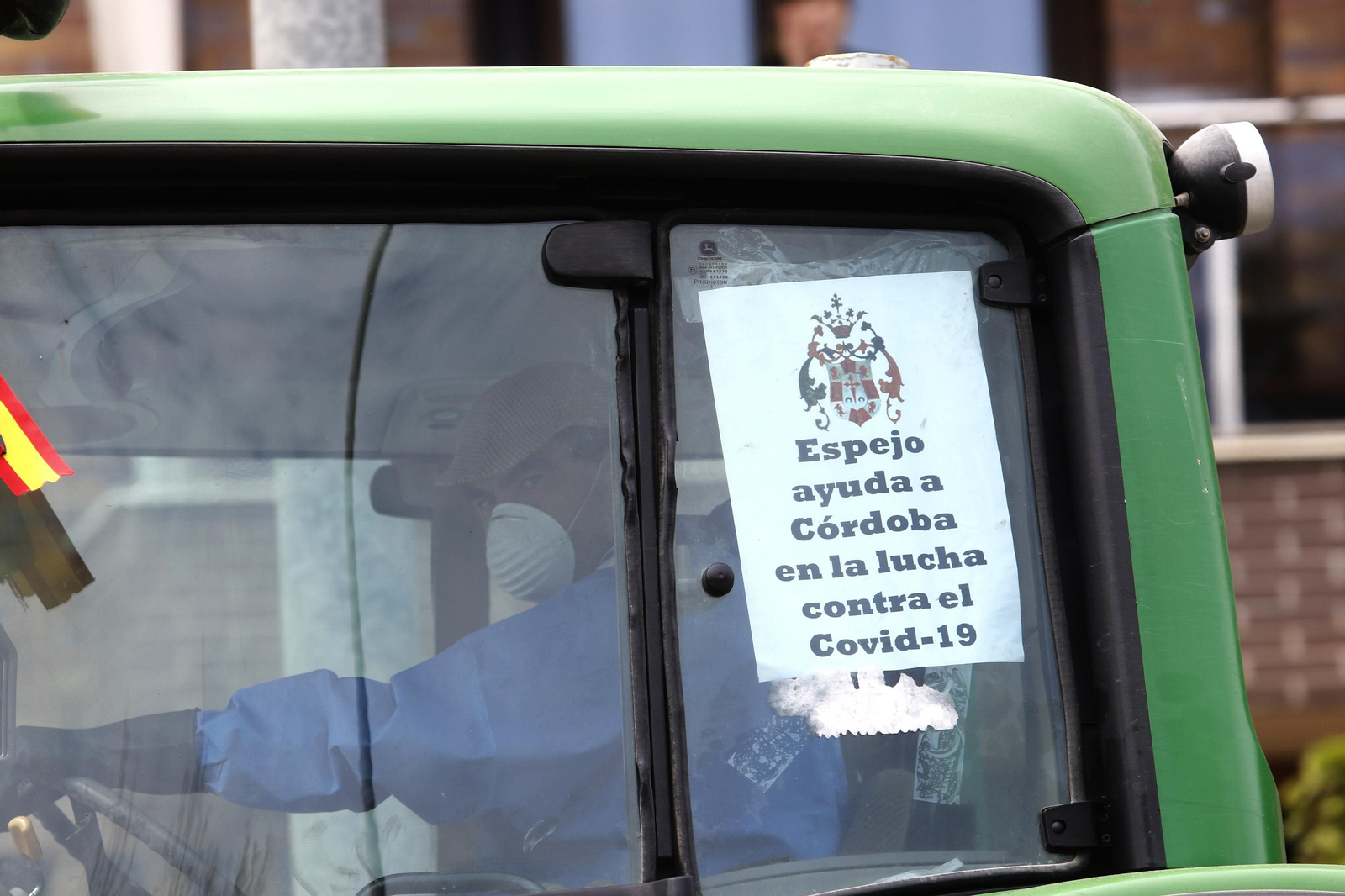 Las fotos del homenaje de los agricultores a los sanitarios de Córdoba