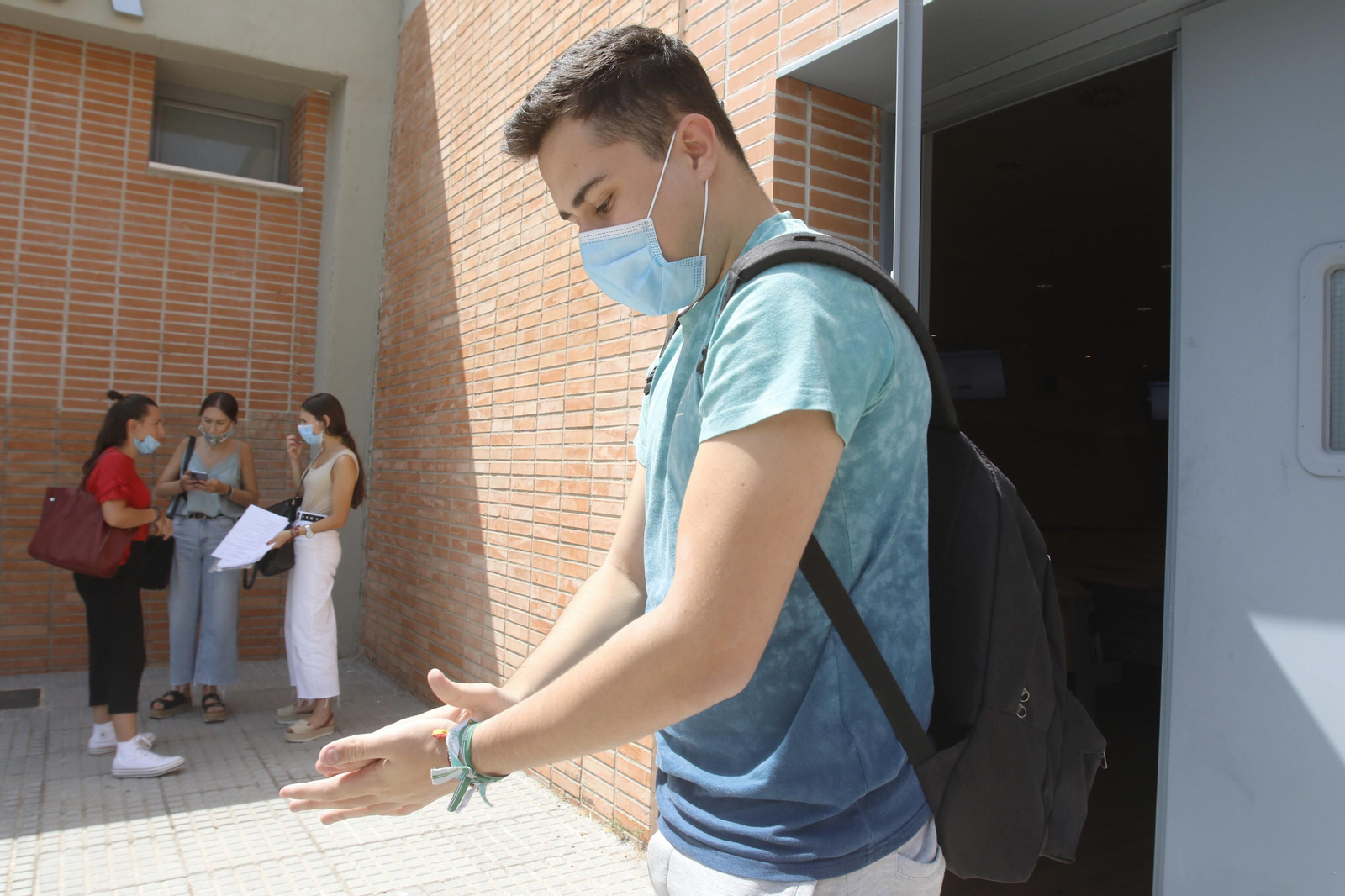 Las fotografías del inicio de la Selectividad del coronavirus en Córdoba Las fotografías del inicio de la Selectividad del coronavirus en Córdoba