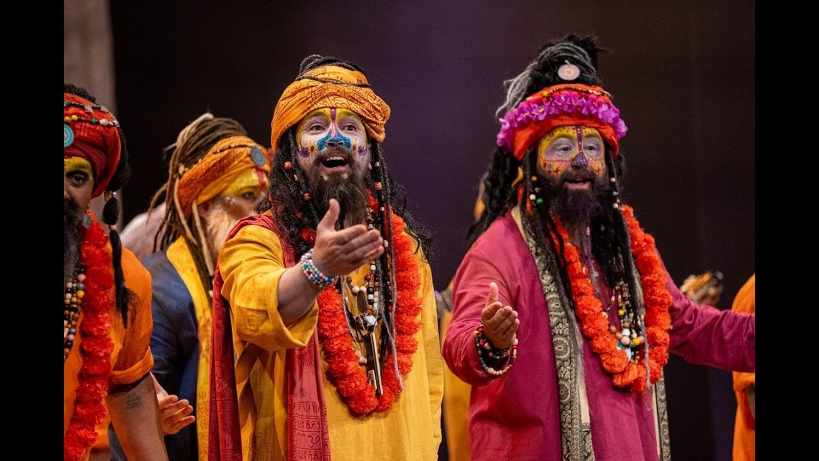 Comparsa, Cadirvana - Preliminares