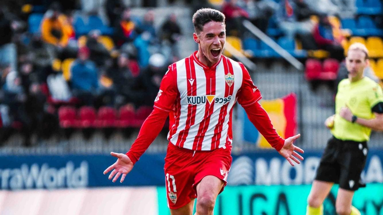 Sergio Arribas celebra uno de los dos tantos que marcó en la última jornada liguera.