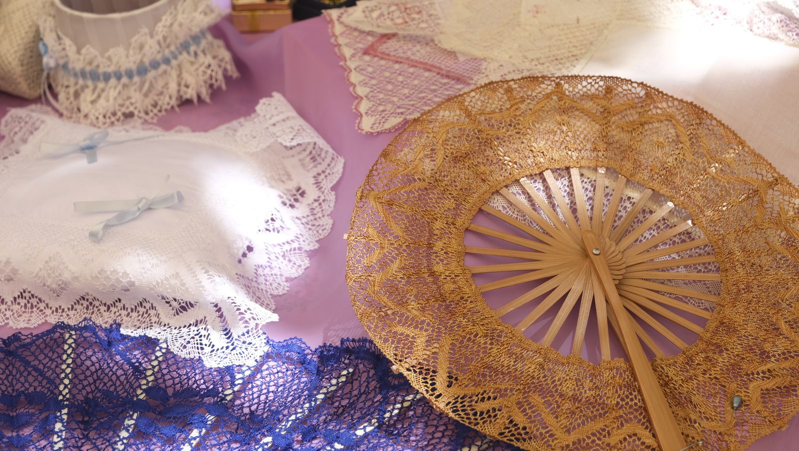 Imágenes de la recreación histórica Canteros y Caciques de Macael