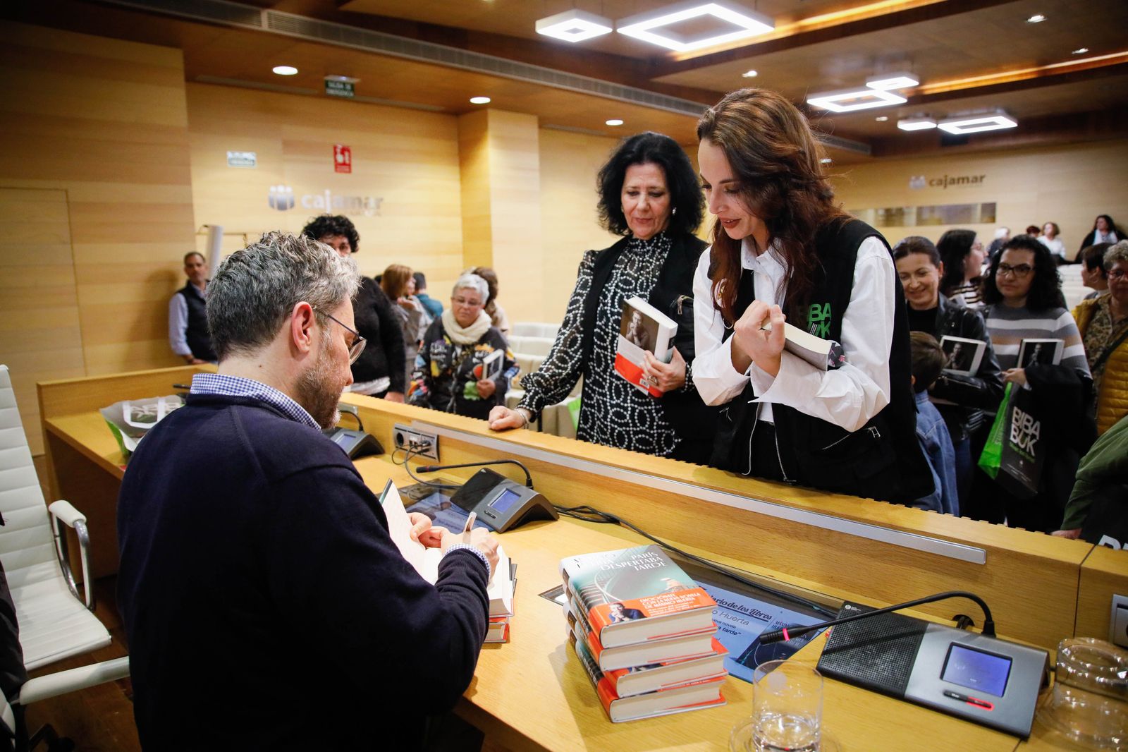 ¿Has estado en la presentación del libro de Máximo Huerta? Entra en la galería y buscate