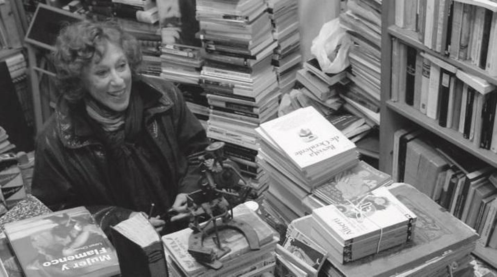 Rebecca Buffuna en su librería Trueque.
