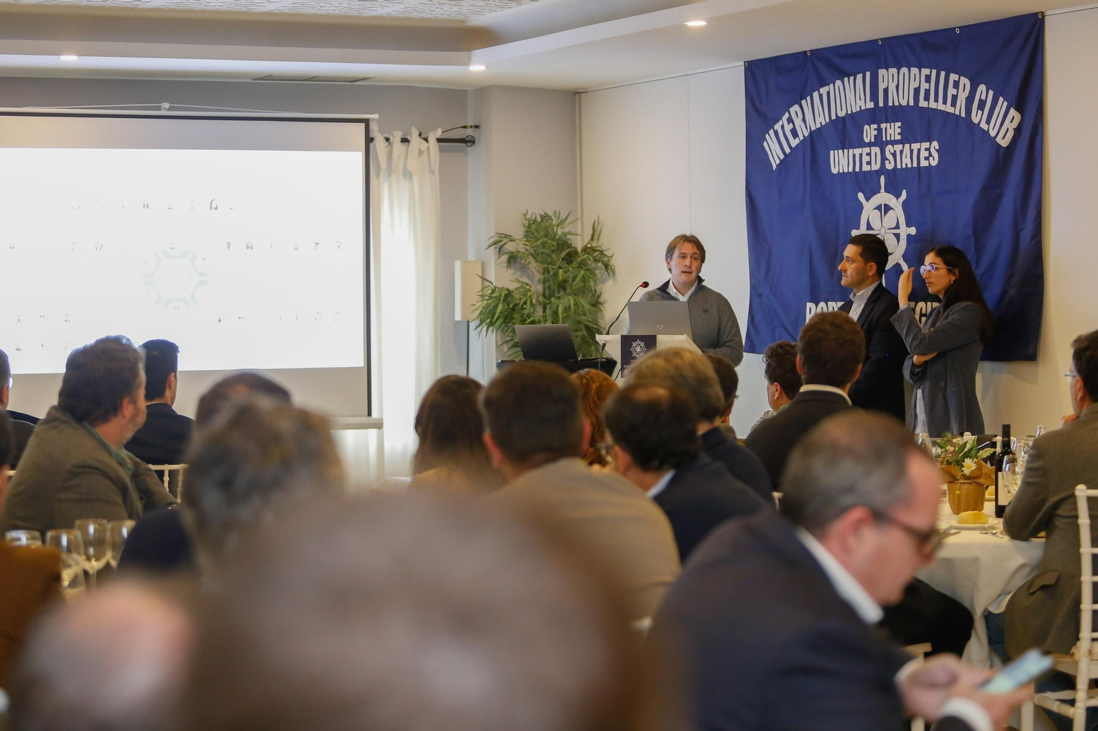 Las fotos del almuerzo coloquio del Propeller Club de Algeciras con Óscar Pernía