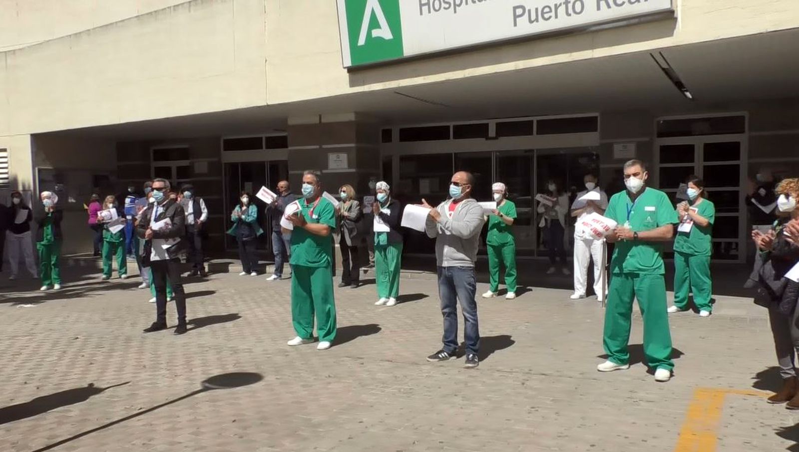 Protesta de celadores en el Hospital Universitario de Puerto  Real