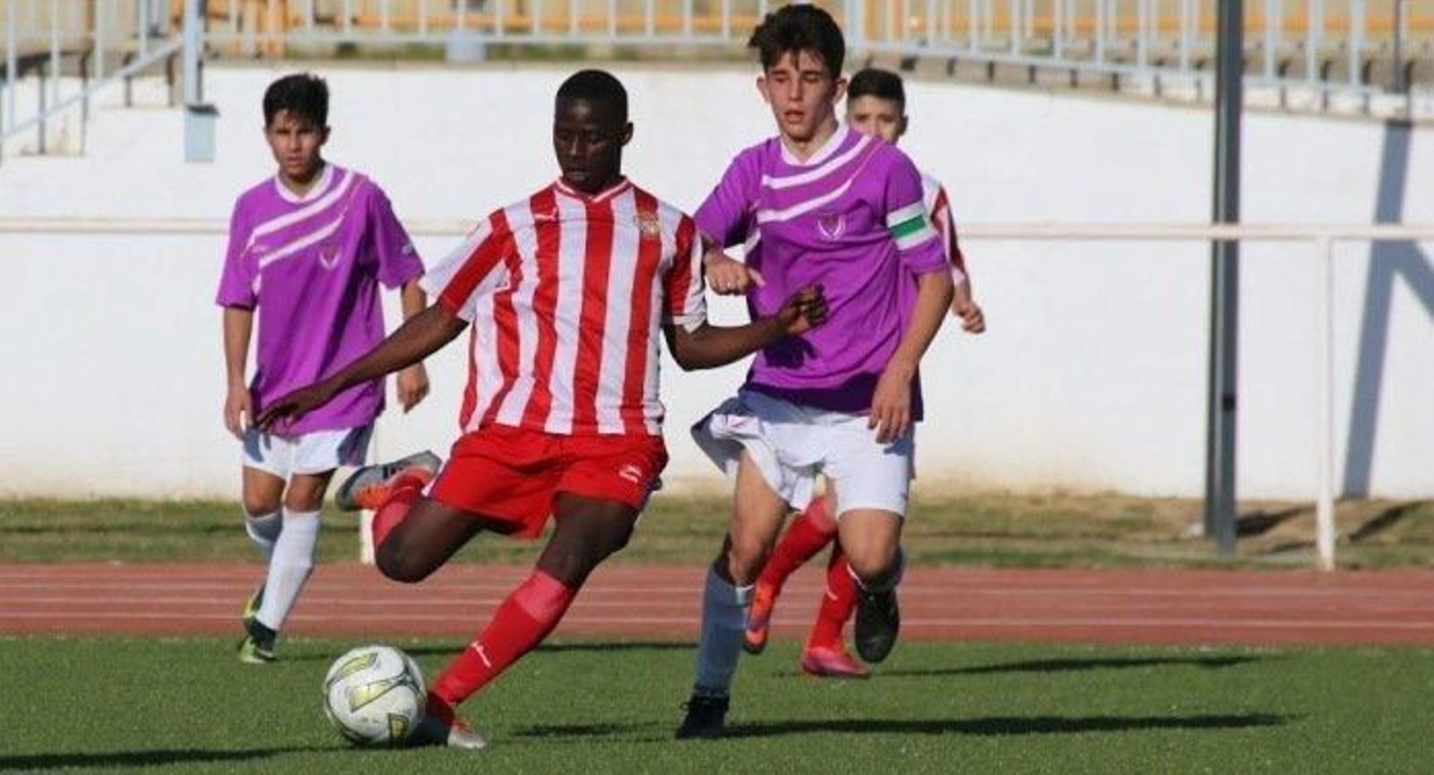 Las selecciones de Almería y Sevilla fueron las únicas que hicieron pleno de triunfos en la primera jornada.