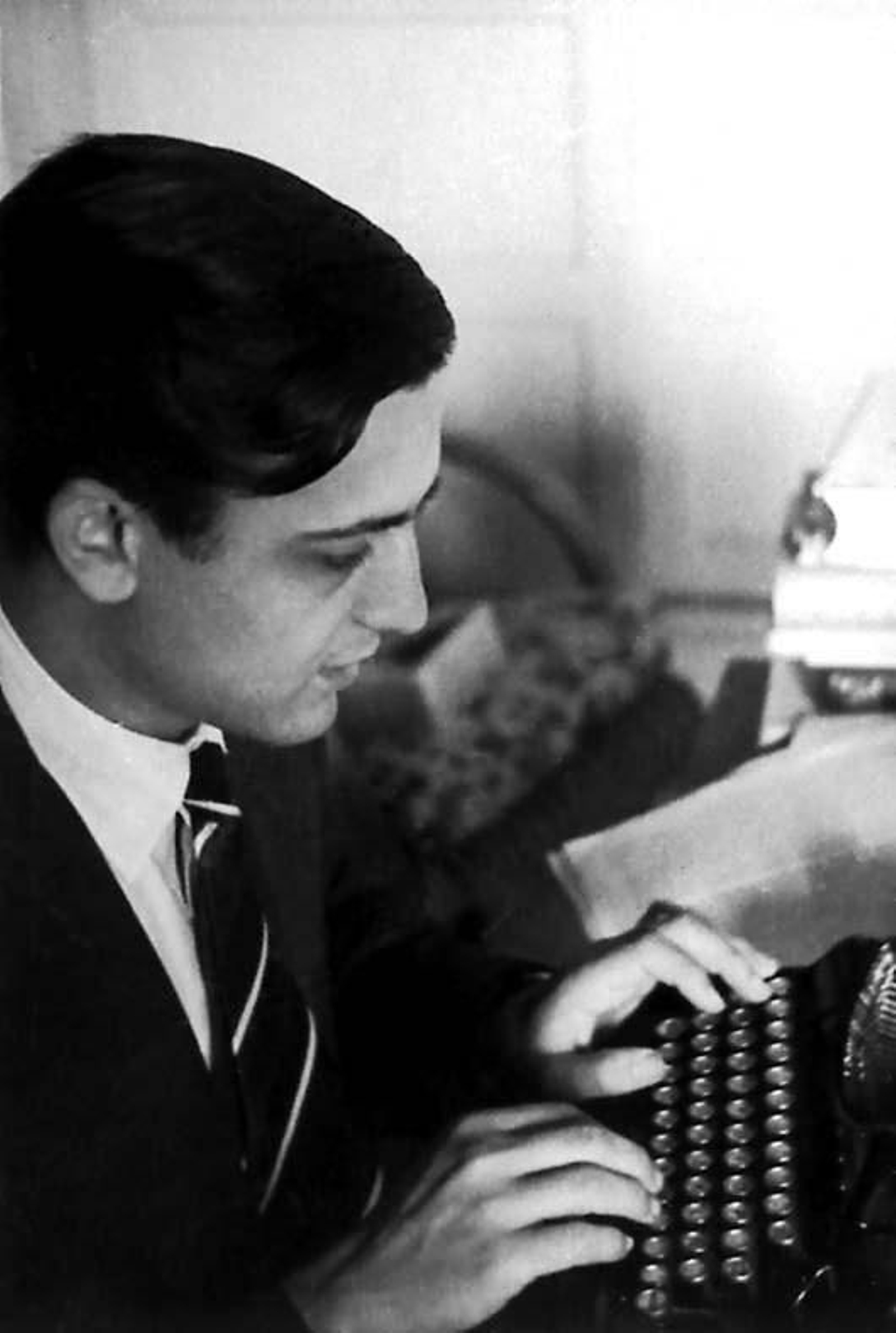 El escritor y médico Luis Martín-Santos (Larache, 1924-Vitoria, 1964). El escritor y médico Luis Martín-Santos (Larache, 1924-Vitoria, 1964).
