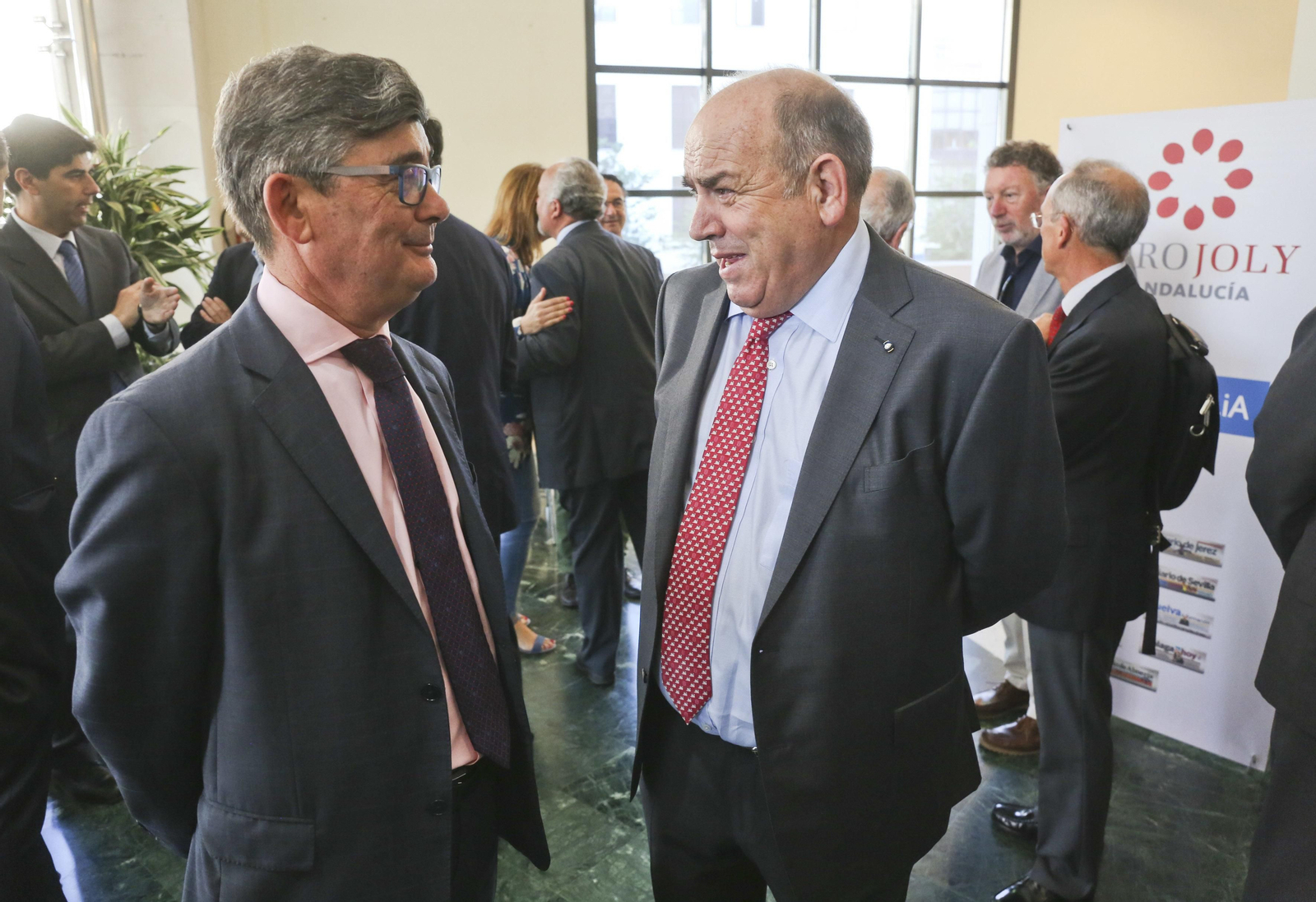 Las imágenes del desayuno-coloquio con Isabel García Tejerina