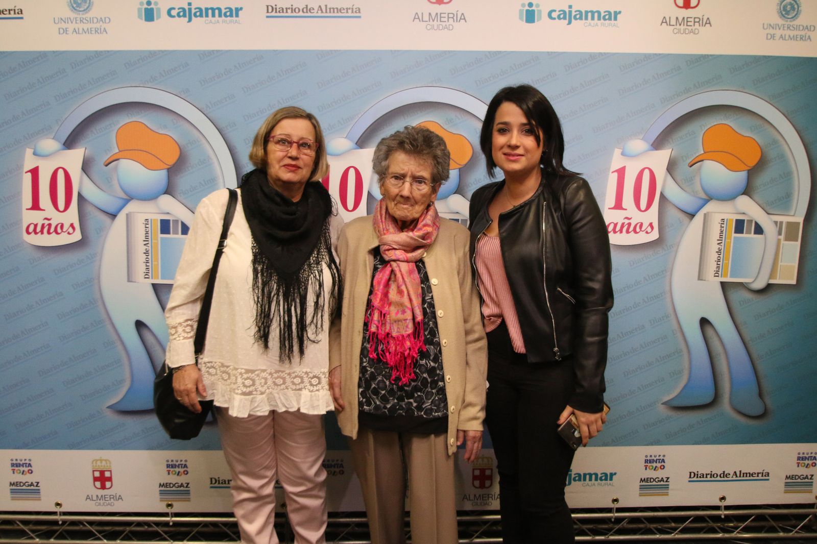 l En la gala también estuvieron presentes Sacramento García, Francisca Corral y May Caravaca, unas de las primeras en hacer acto de aparición.