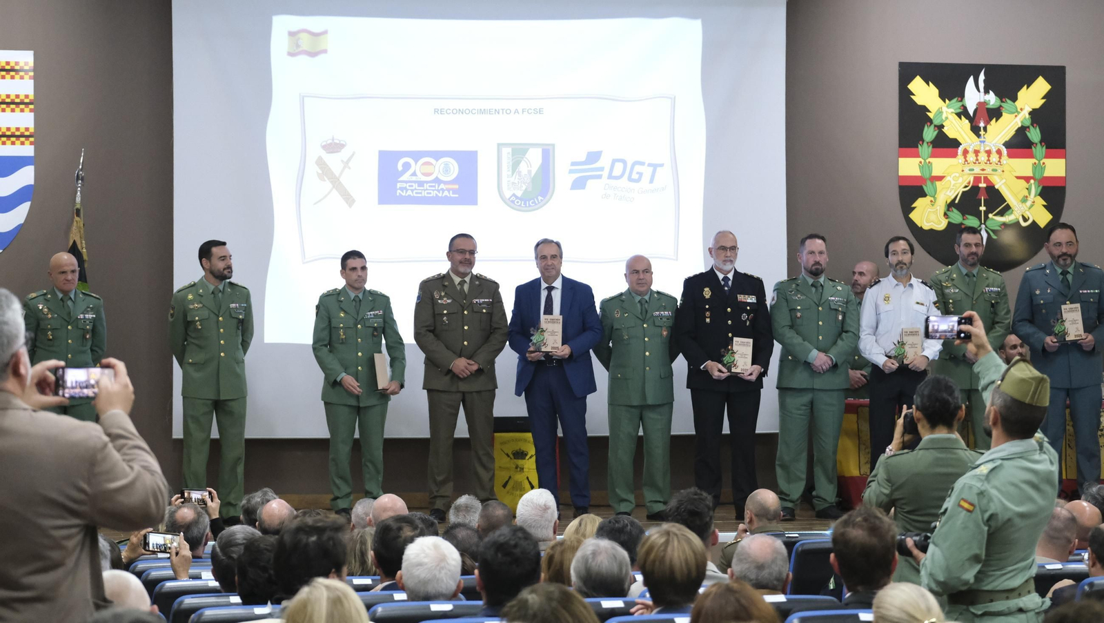 La Legión Española rinde tributo a los 'desérticos' en su gala, en imágenes