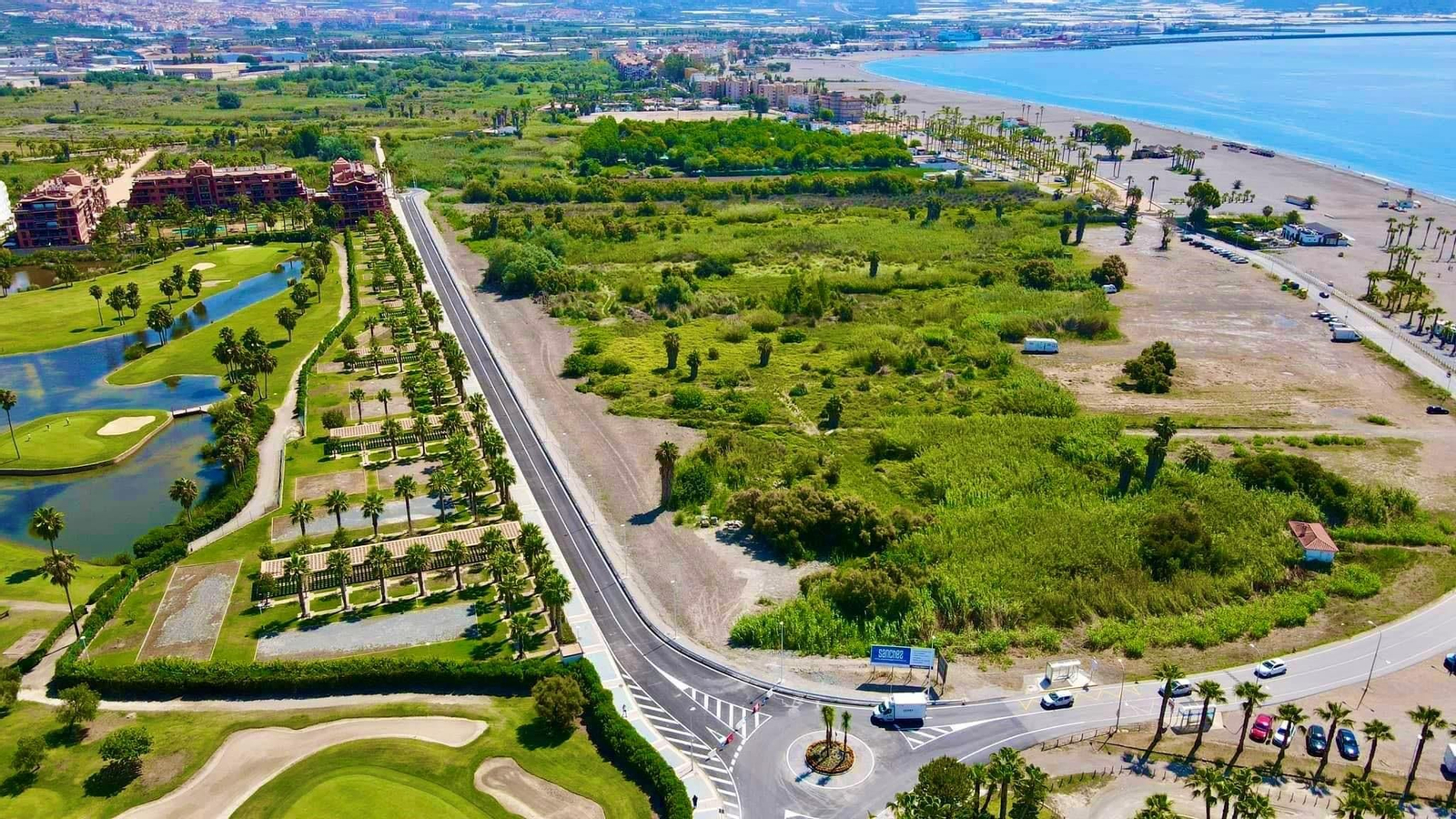 Vista aérea de Playa Granada Vista aérea de Playa Granada