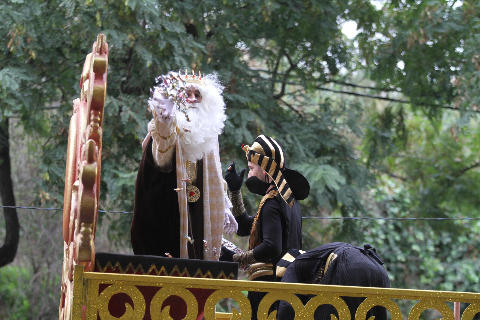 Cabalgata de los Reyes Magos 2018: Melchor, Gaspar y Baltazar adelantan su salida para llenar de ilusión las calles de Huelva