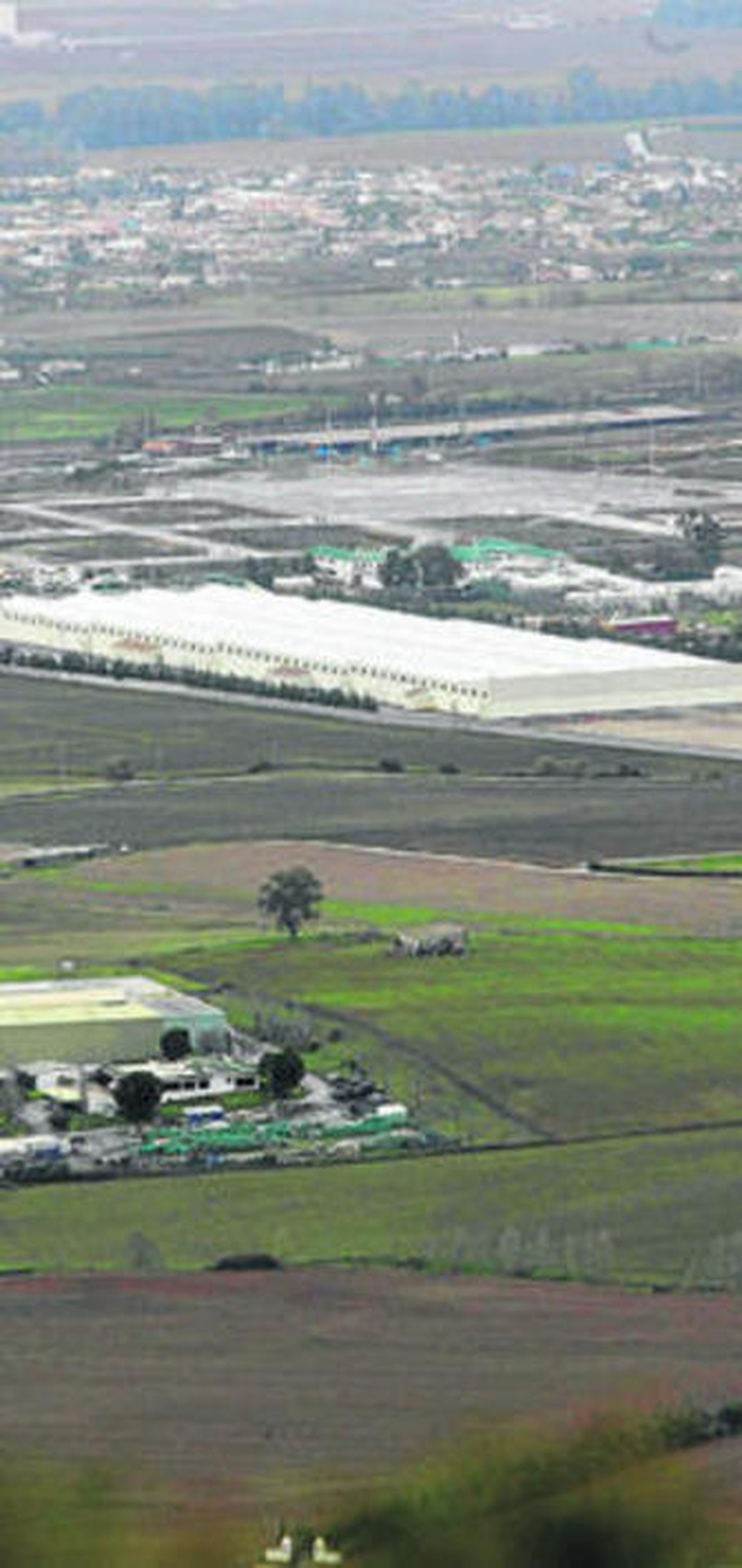 Naves de Colecor en la carretera de Palma.