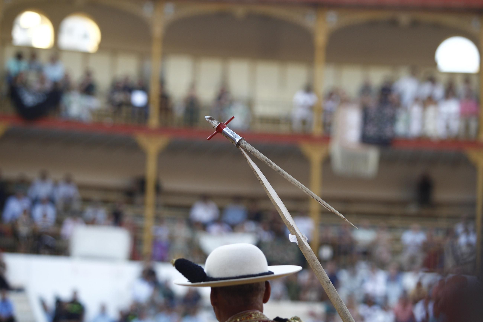 Las mejores imágenes de los toreros Fortes, Juan Ortega y David de Miranda en la Feria de Almería 2025
