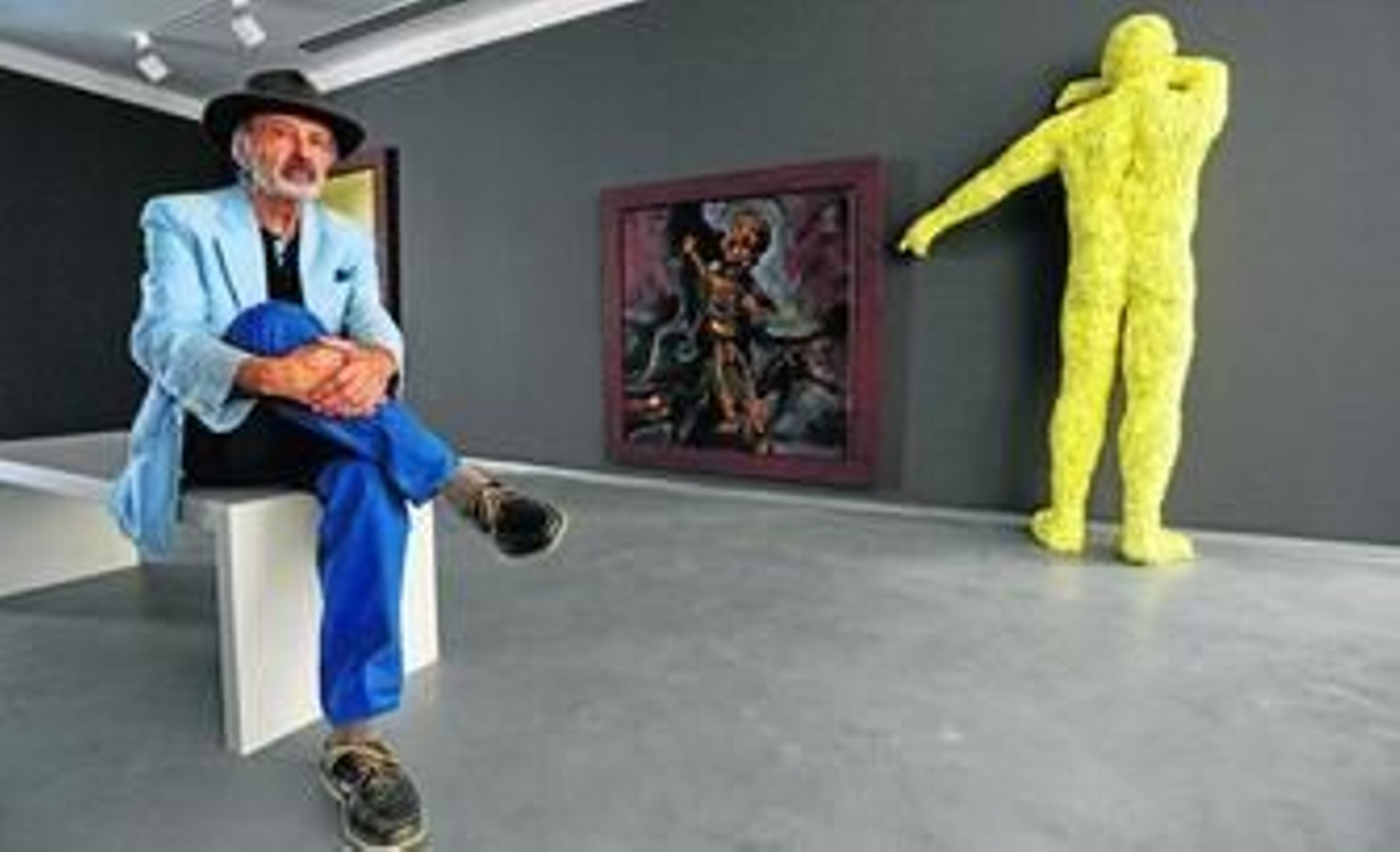 El pintor y escultor Jorge Rando (Málaga, 1941), en una de las salas de su museo.