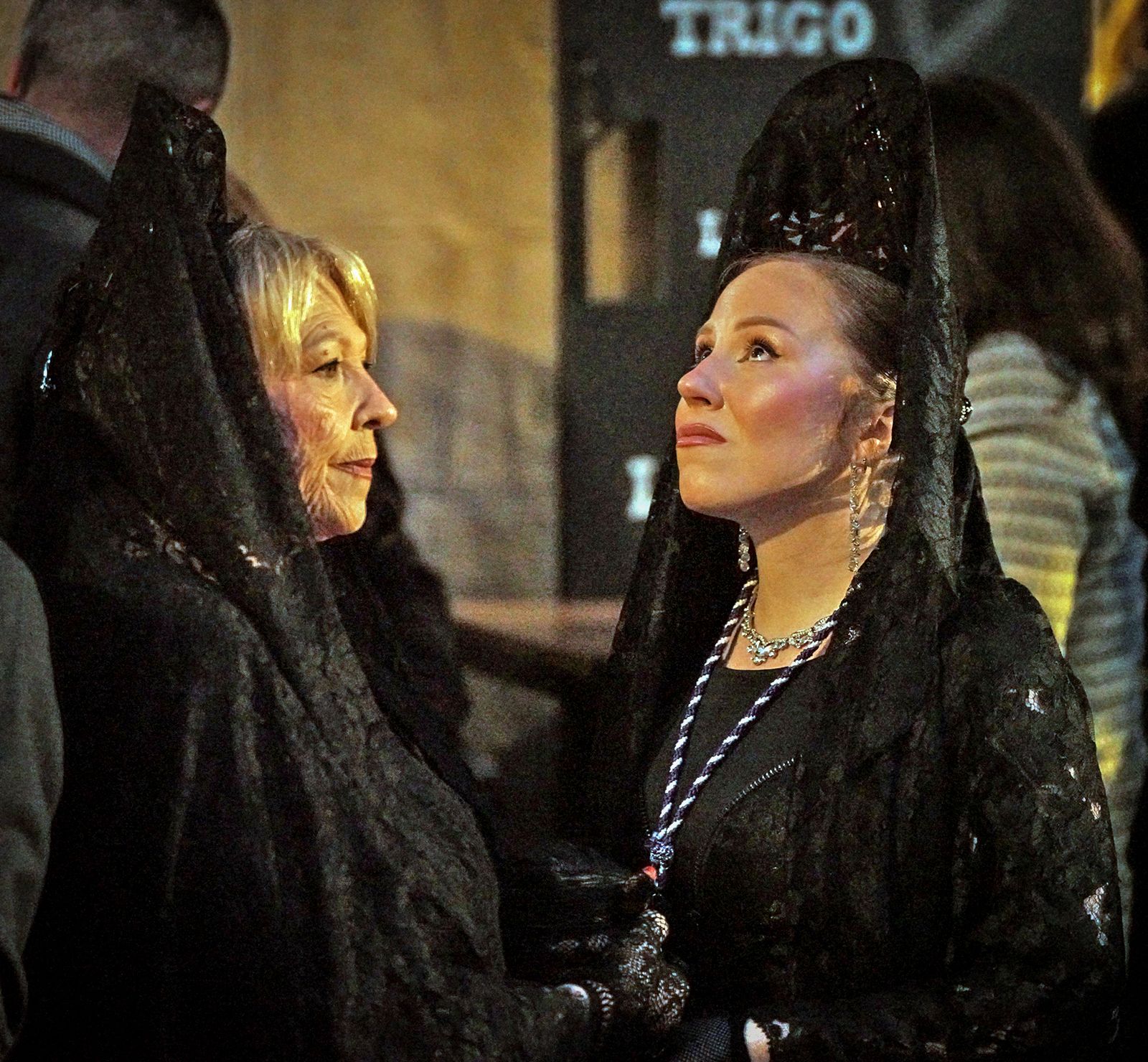 Las hermandades de La lanzada y Mayor Dolor en imágenes