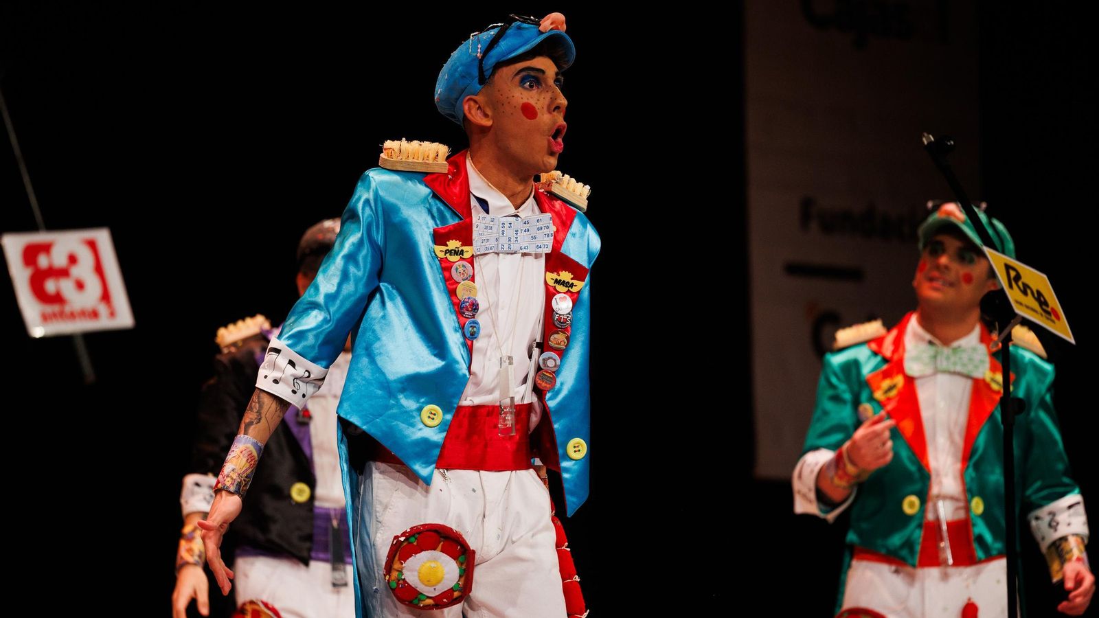 Búscate entre las mejores imágenes de la final del COAC 2025 del Carnaval de Cádiz