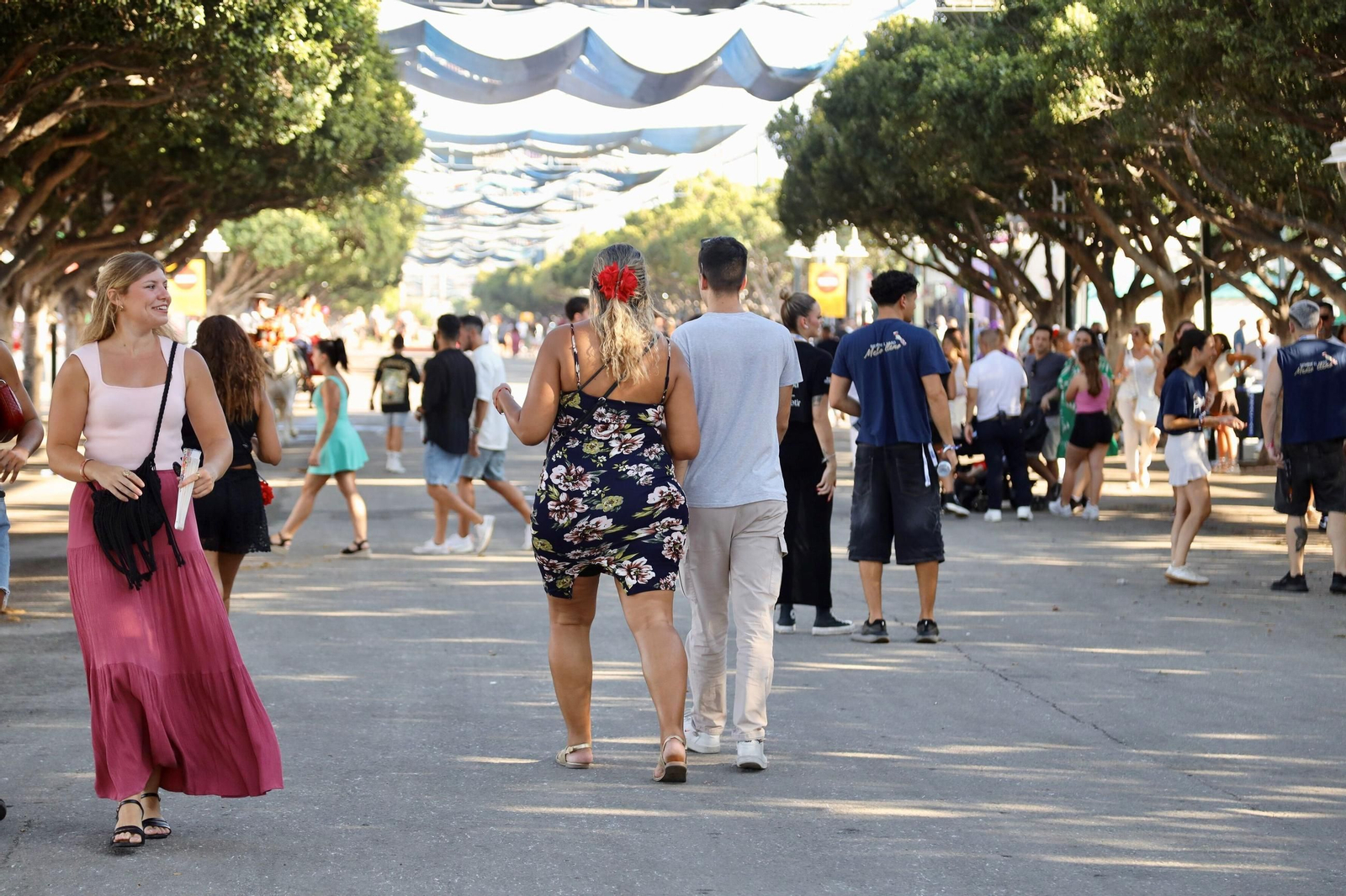 El ambiente en el Real de la Feria de Málaga este viernes, en imágenes