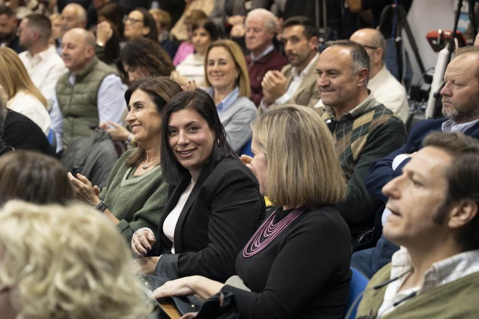 Las imágenes de la junta en la que el PP de Almería se renueva