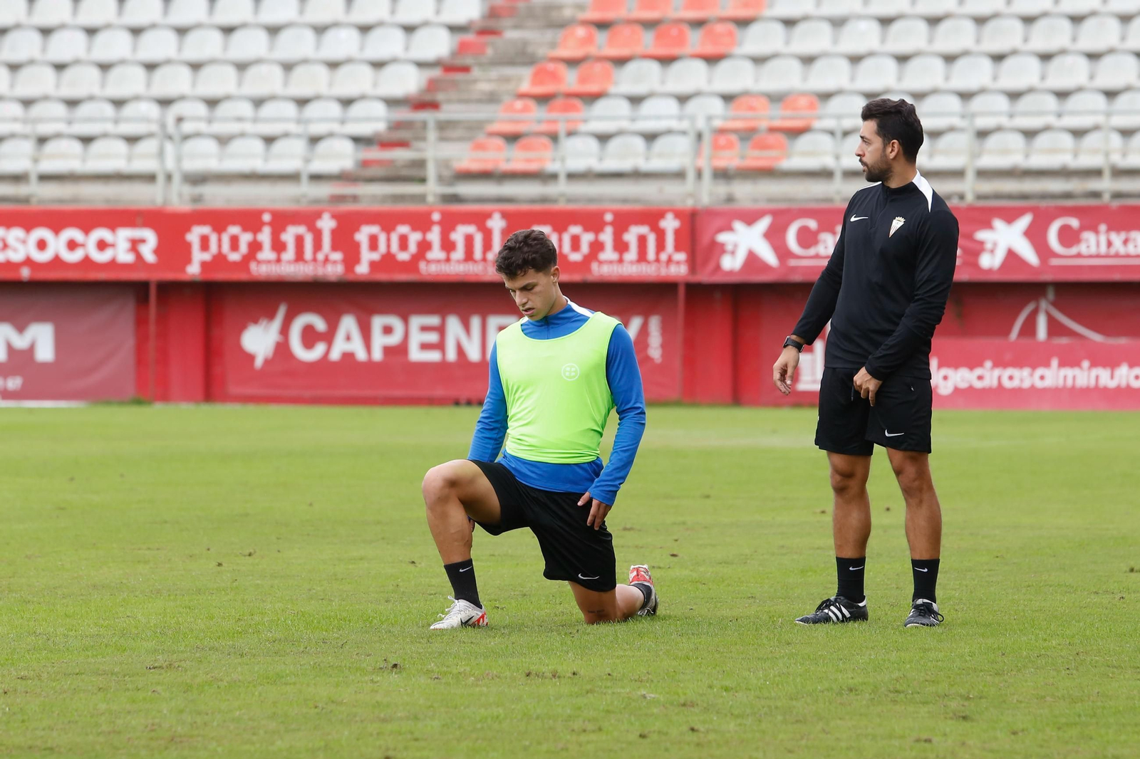 El entrenamiento del Algeciras CF antes de la visita al Recreativo de Huelva