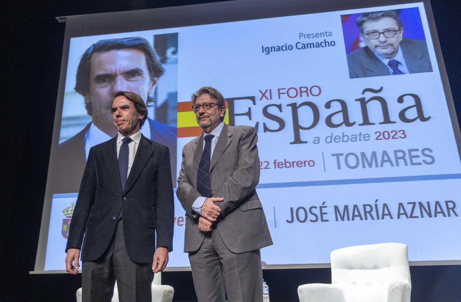 José María Aznar e Ignacio Camacho, presentador del acto en Tomares.