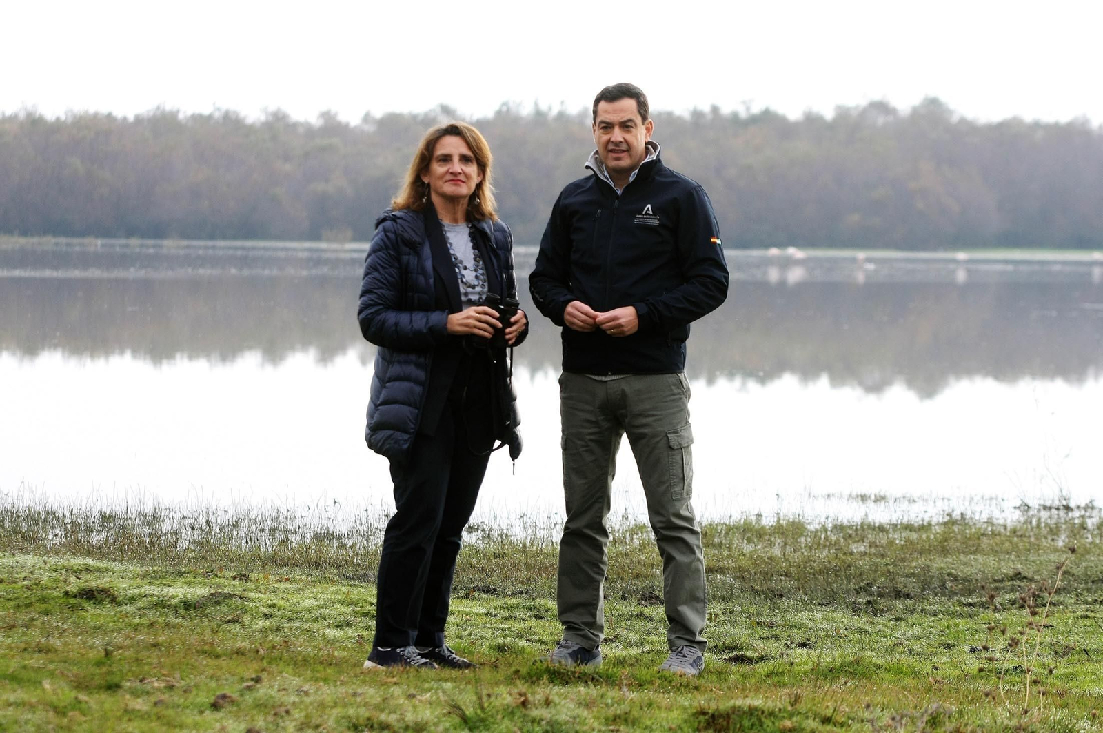 Visita a Doñana de la ex ministra para la Transición Ecológica Teresa Ribera y del presidente de la Junta de Andalucía, Juanma Moreno.