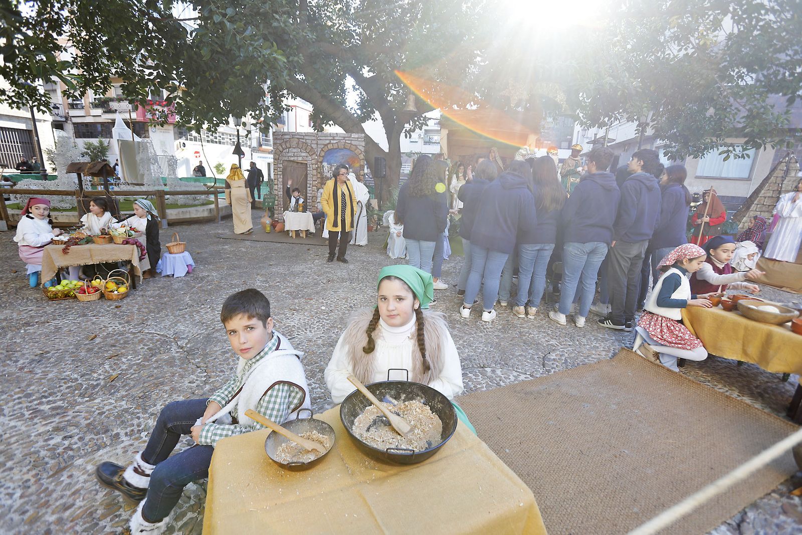 Imágenes del Belén Viviente del Colegio María Inmaculada en la Plaza Niña