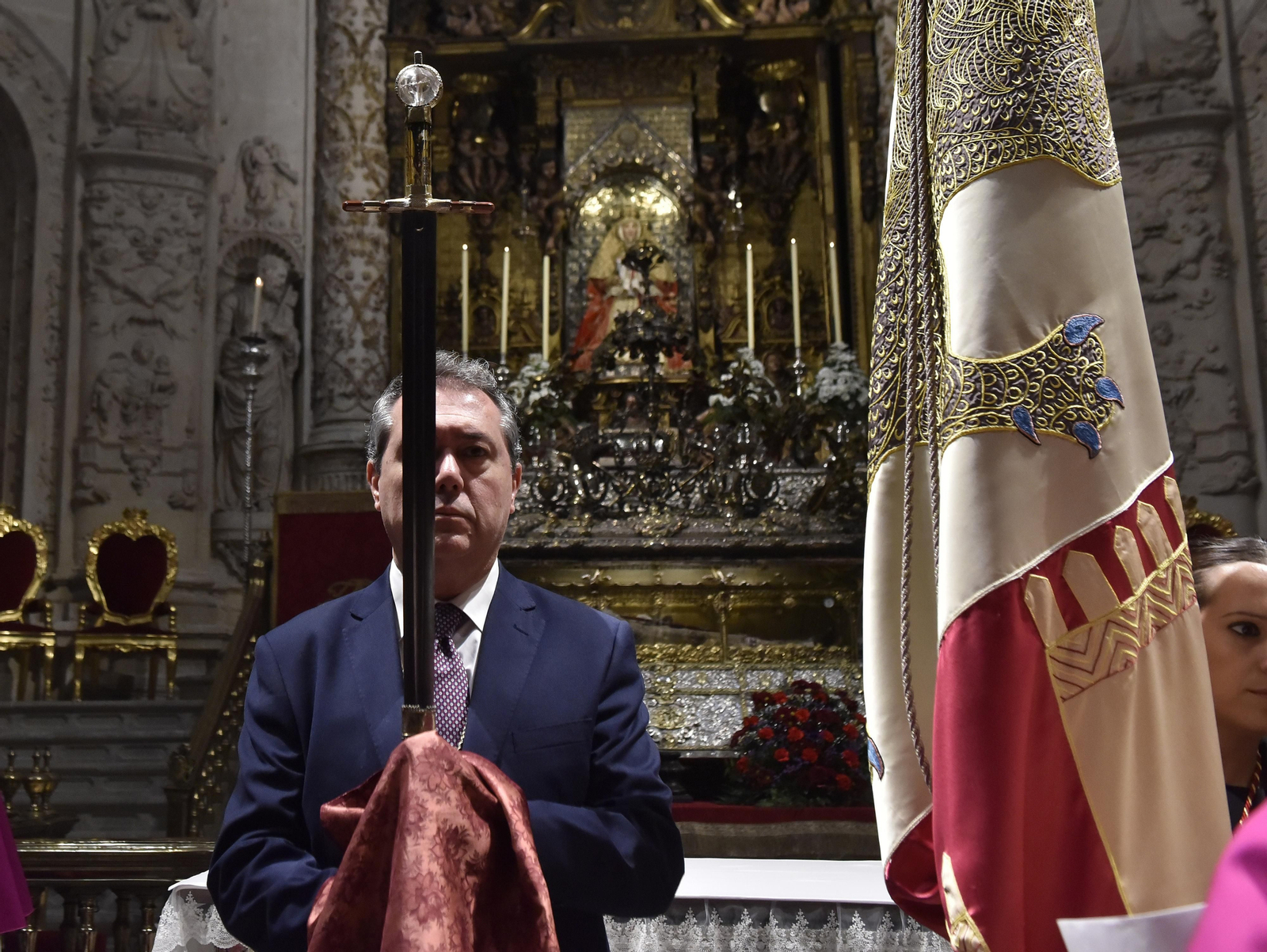 Las imágenes de la procesión de la Espada de San Fernando