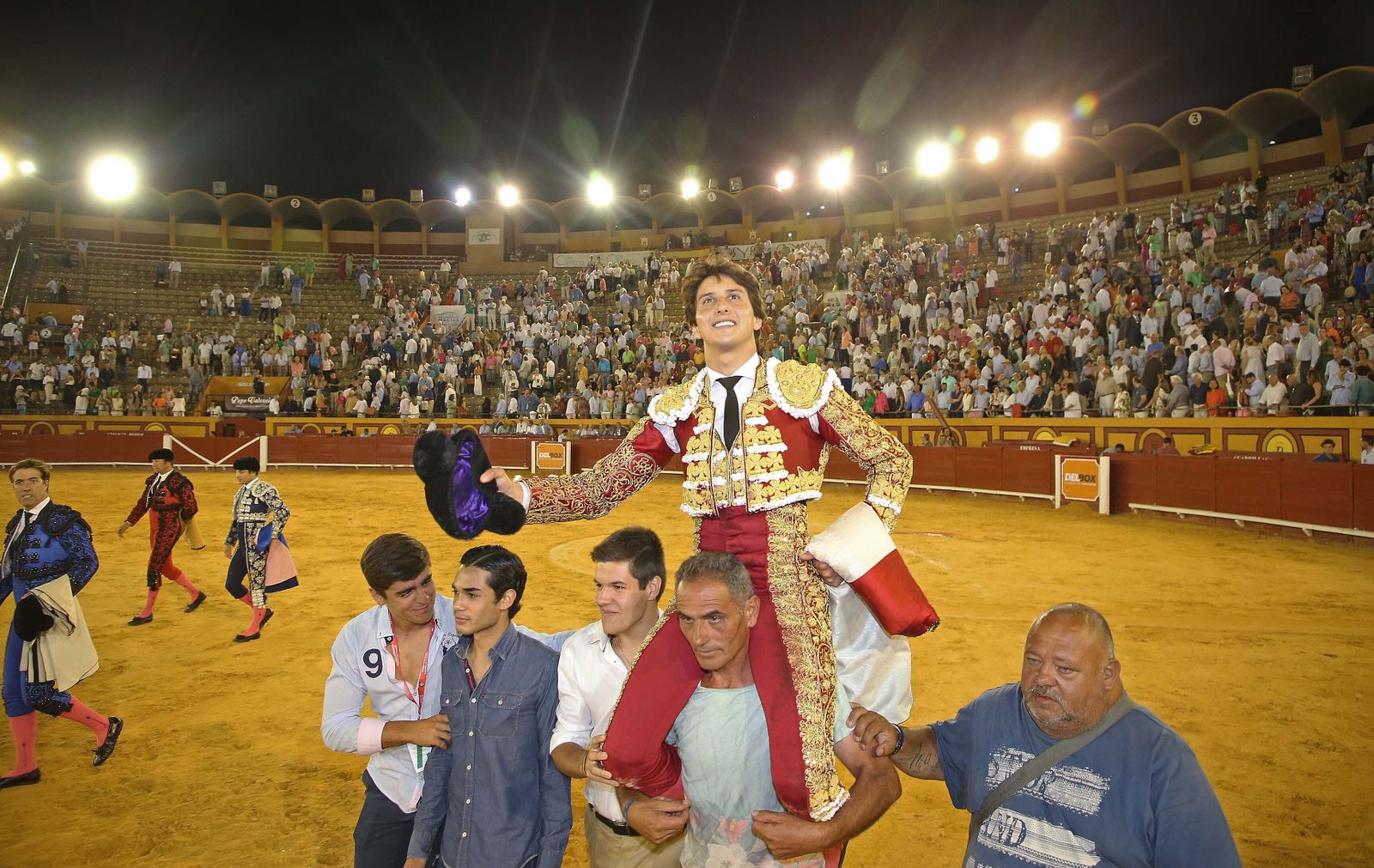Fotos de la corrida del jueves de la Feria Taurina de Algeciras 2023:  Salvador Vega, Roca Rey y Pablo Aguado