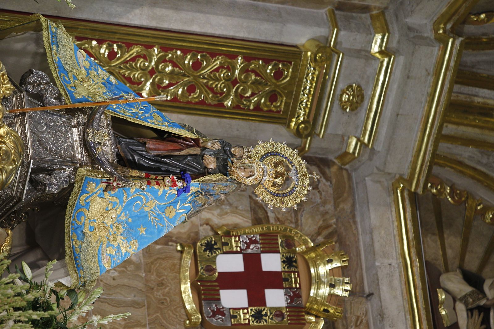 Fotogalería misas en honor a la Virgen del Mar. Feria de Almería 2019