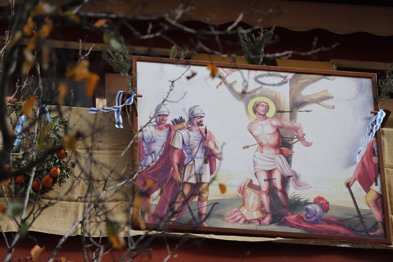 Imágenes del ambiente en la procesión de San Sebastián en Huelva