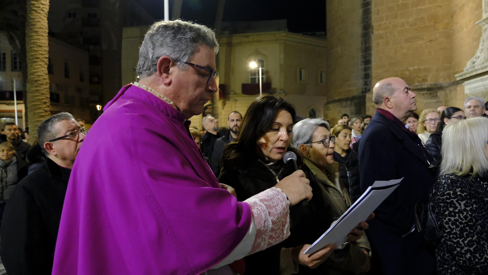 Las imágenes del Vía Crucis del Cristo de la Escucha