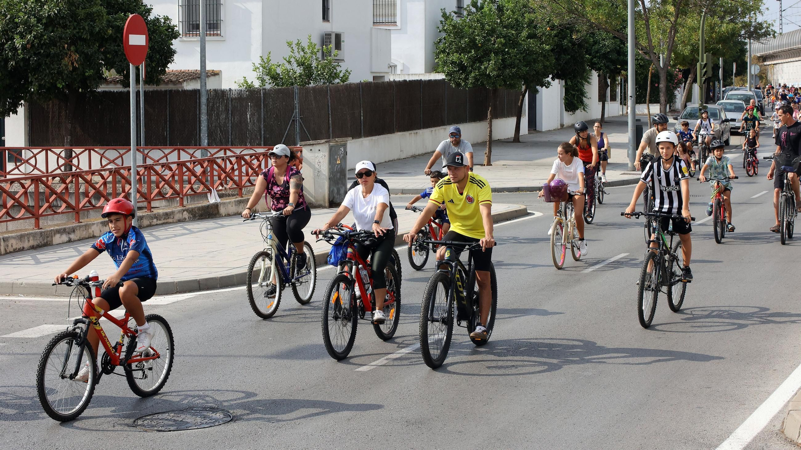 Búscate en el Día de la Bici Amistad por Jerez