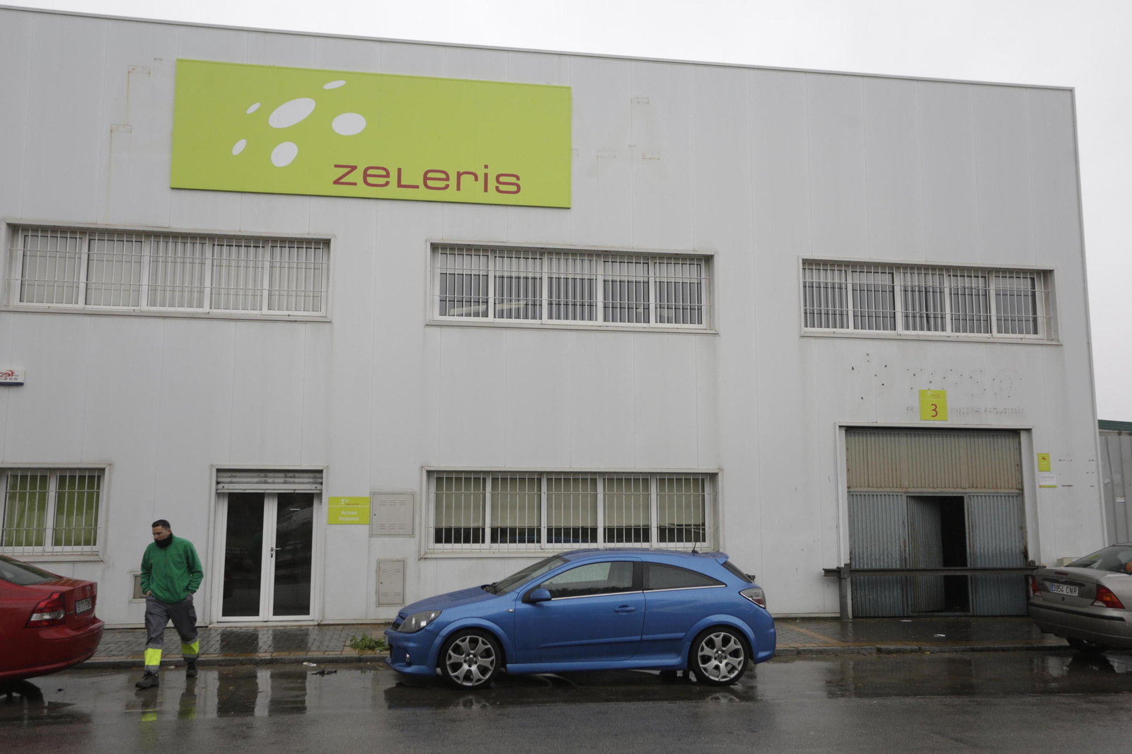 La sede de Zeleris, en la que entraron sin forzar la puerta.