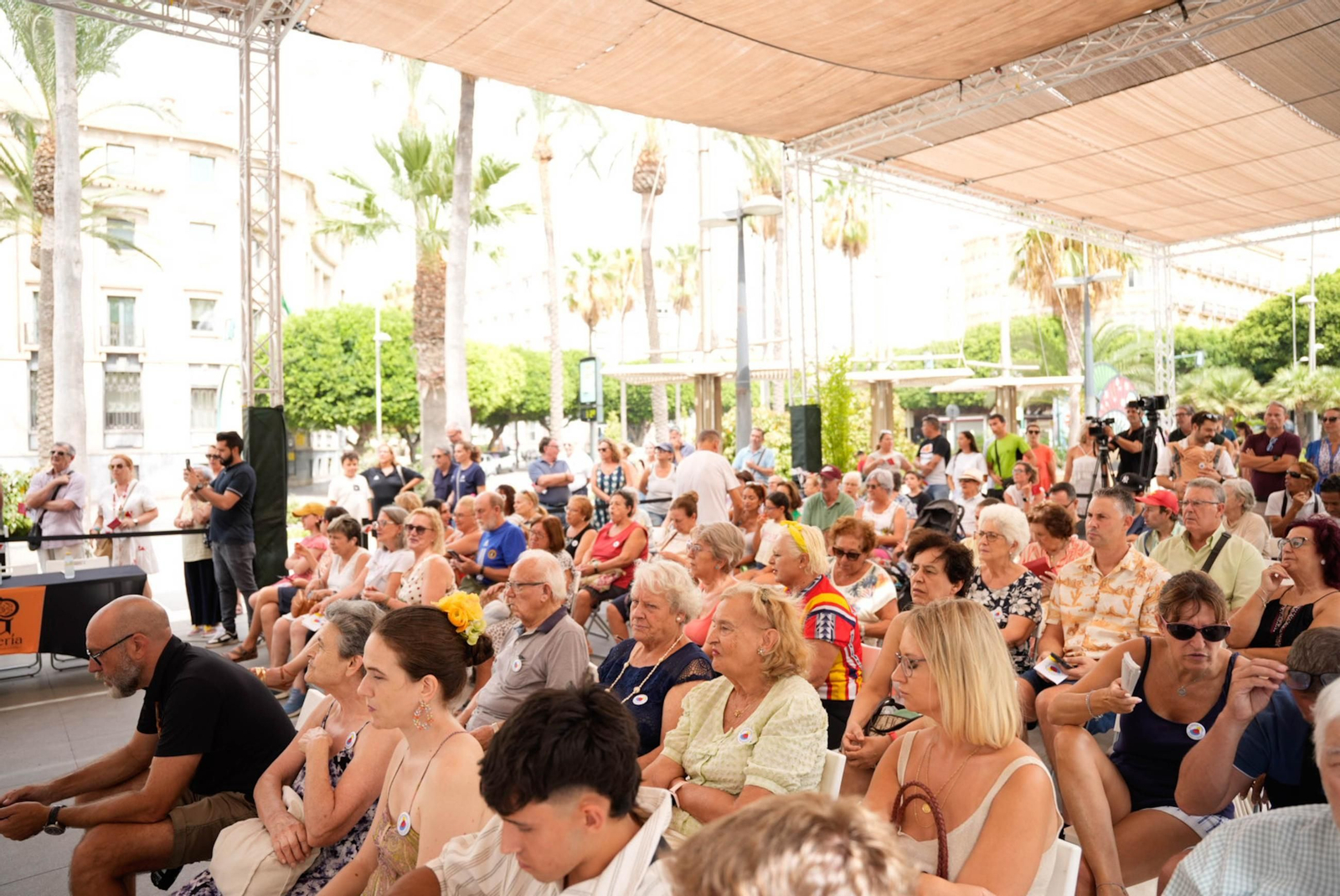 La Cofradía del Tomate y la semifinal del concurso gastronómico de la Feria de Almería, en imágenes