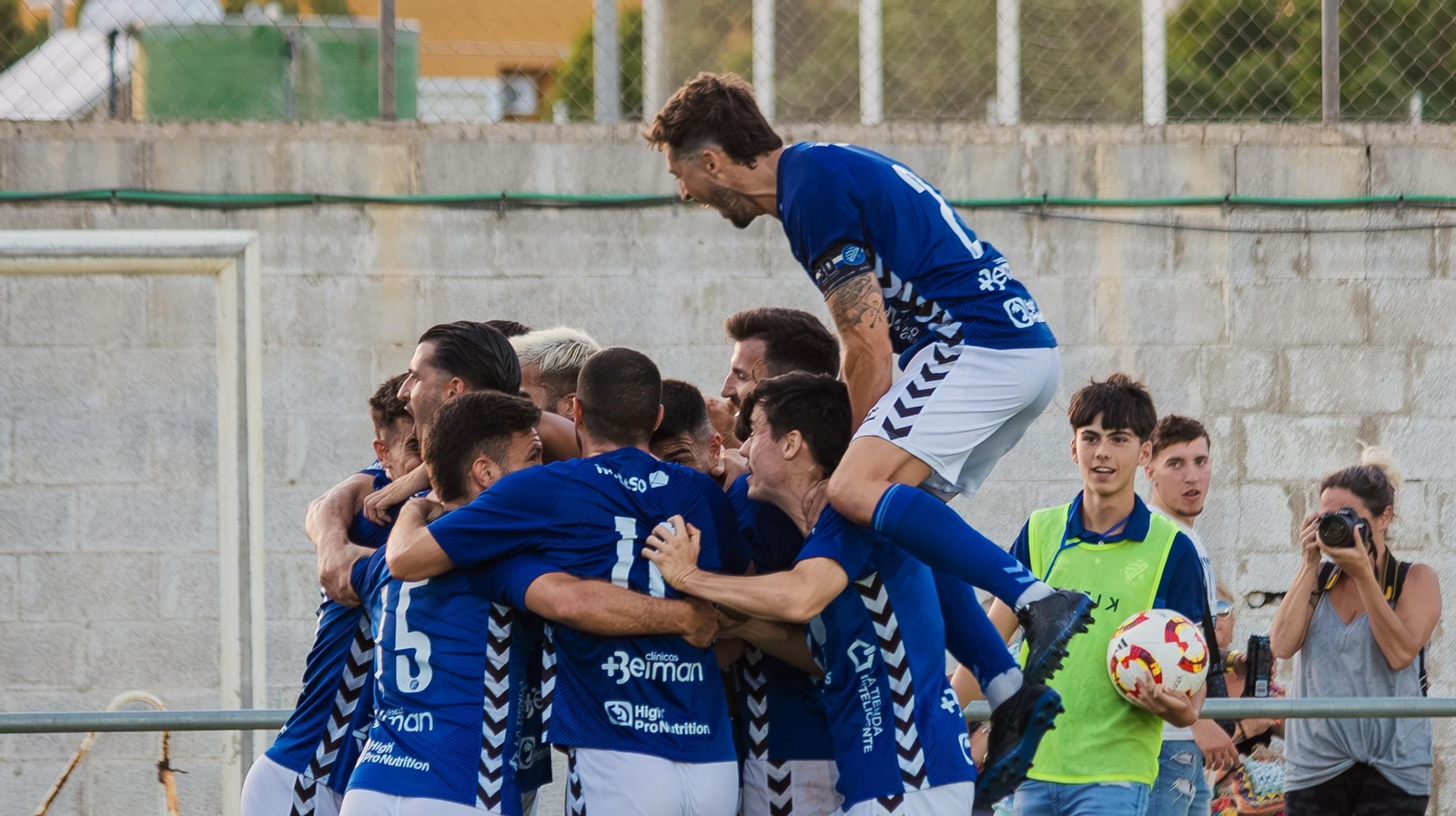 Las mejores imágenes de la victoria del Xerez DFC ante el Algeciras en el III Trofeo Pepe Ravelo