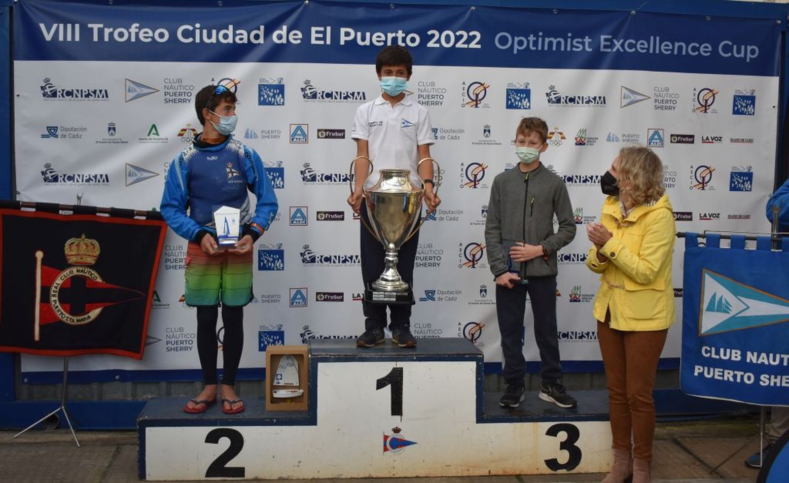 El sevillano José Medel encabeza el podio absoluto.