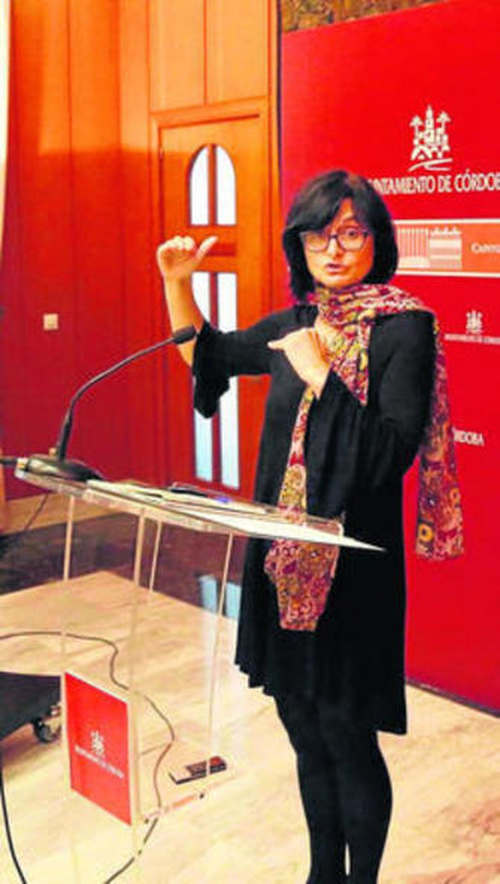 La delegada de Infraestructuras, Amparo Pernichi, en el Ayuntamiento.