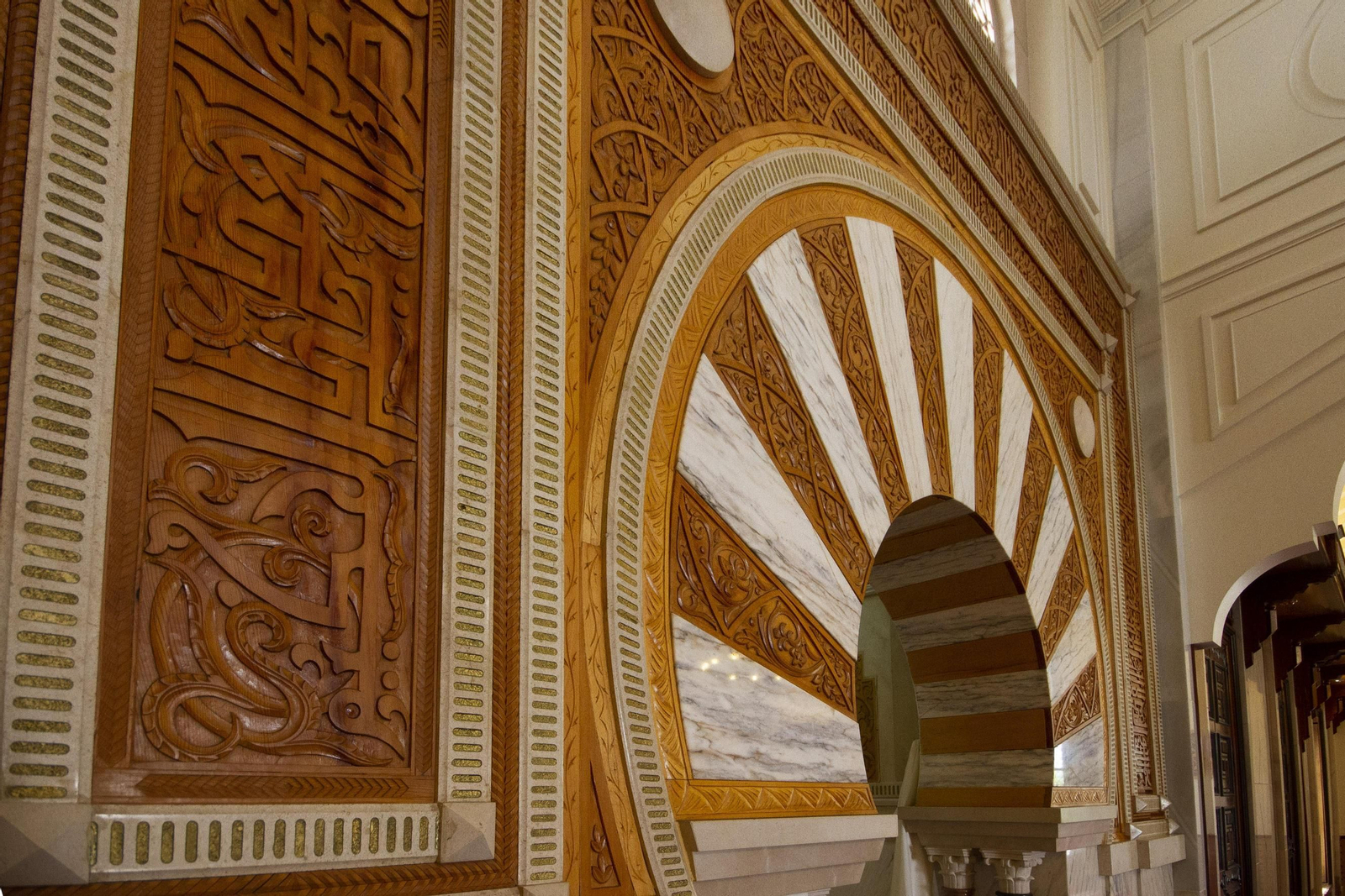 Fotos: la Mezquita Mayor de Granada, vacía por el confinamiento durante el Ramadán