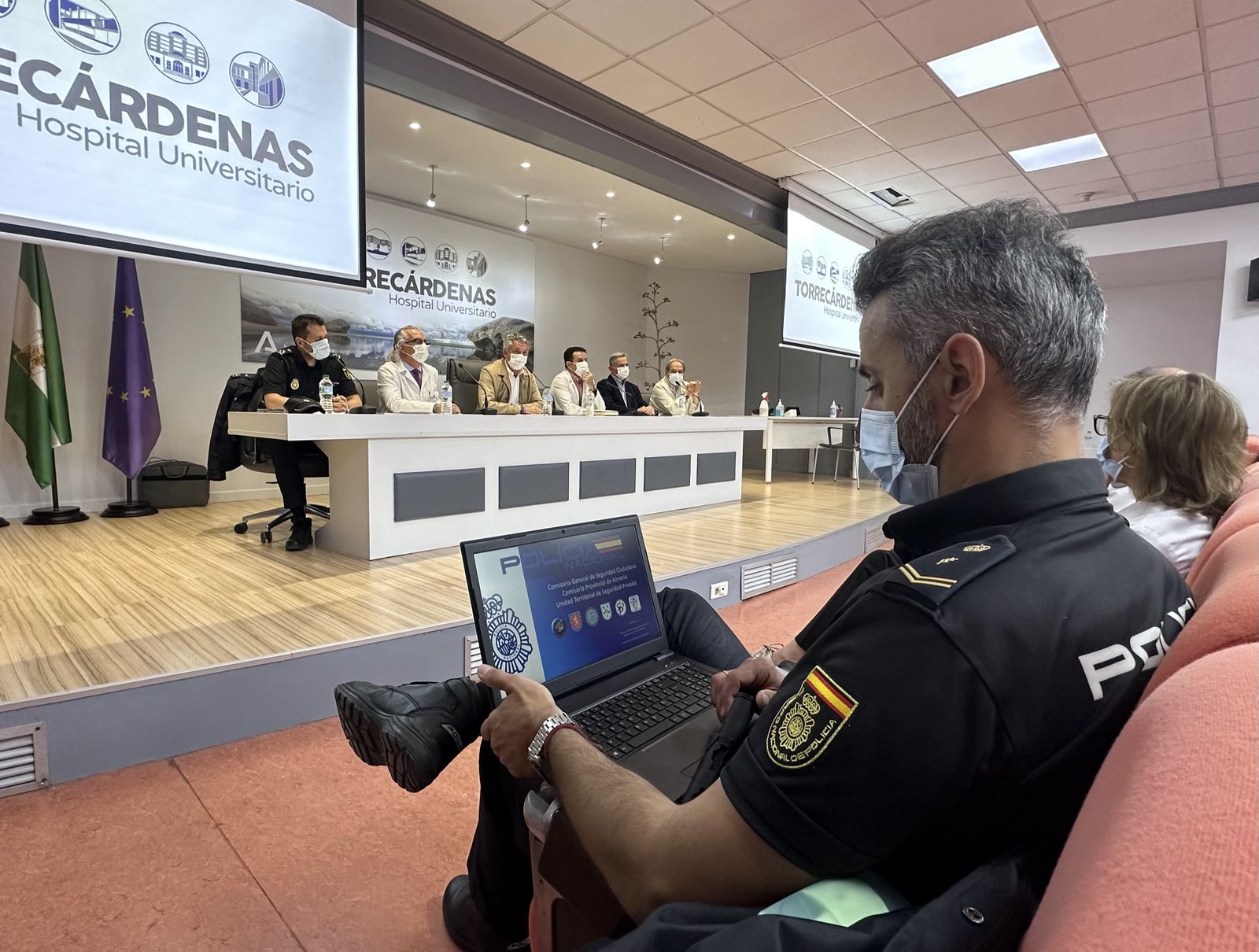 Una de las sesiones en el Hospital Universitario Torrecárdenas.
