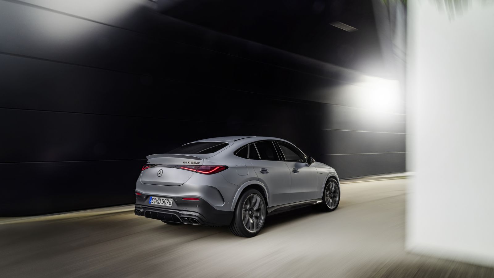 Las dos nuevas versiones AMG del GLC Coupé tienen su réplica en el GLC con carrocería SUV.