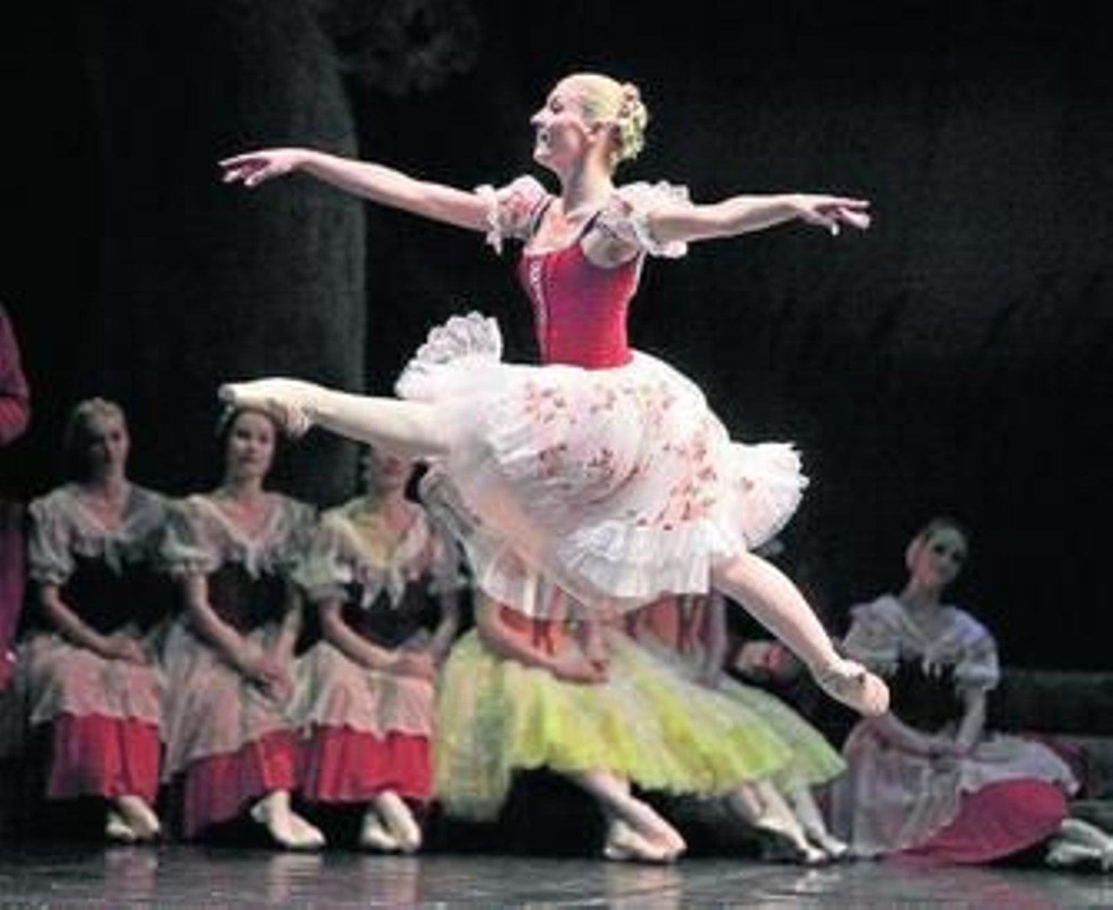 Representaciones del ballet 'Giselle' que ofreció el Maestranza para arrancar 2013.