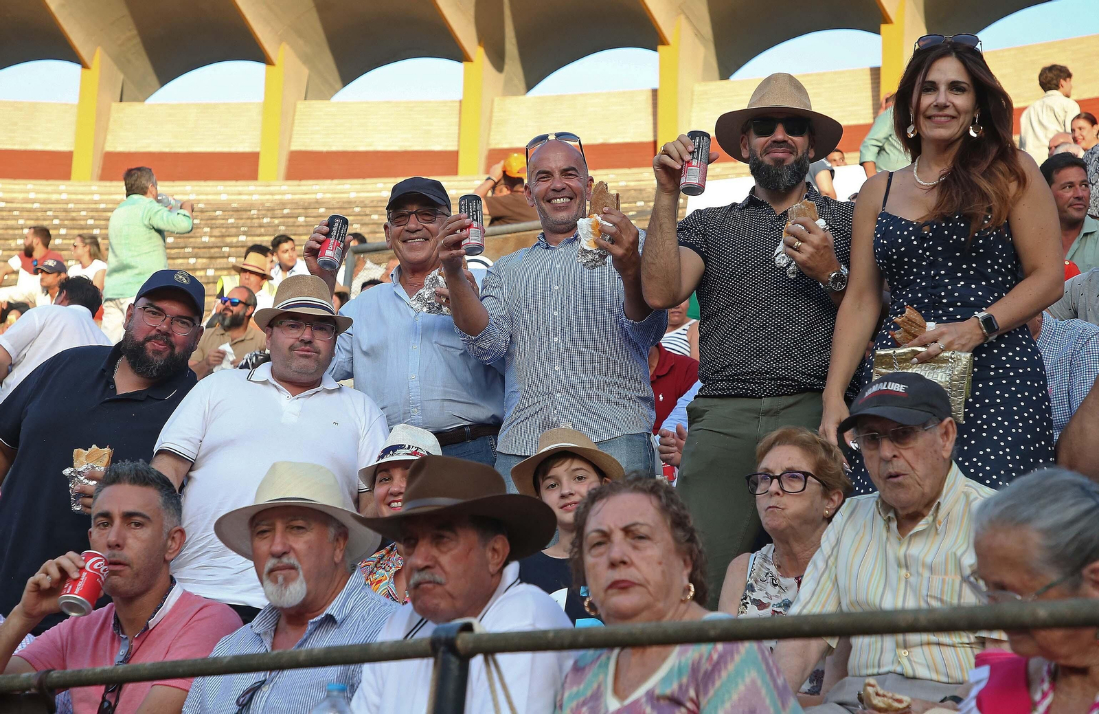 Búscate durante la corrida del viernes  en la plaza de toros Las Palomas