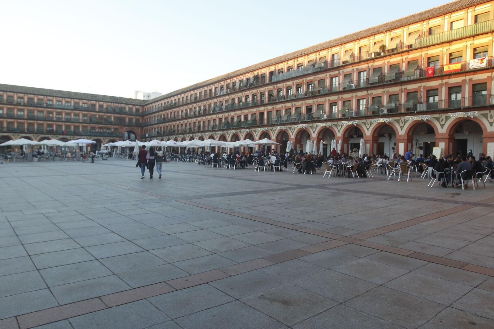 Un recorrido fotográfico por la Córdoba del granito gris