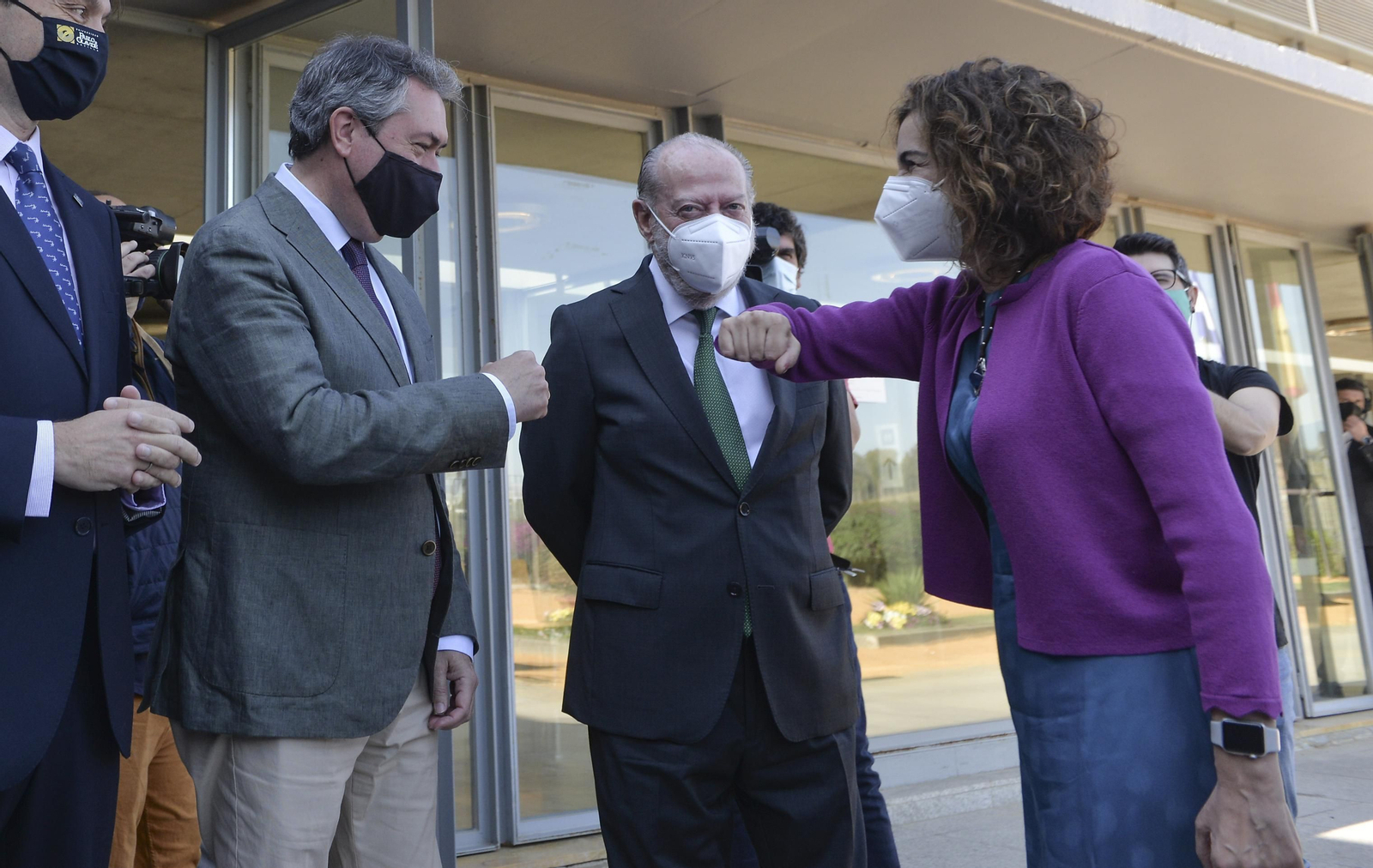 Espadas y la ministra Montero, este jueves en Alcalá de Guadaíra.