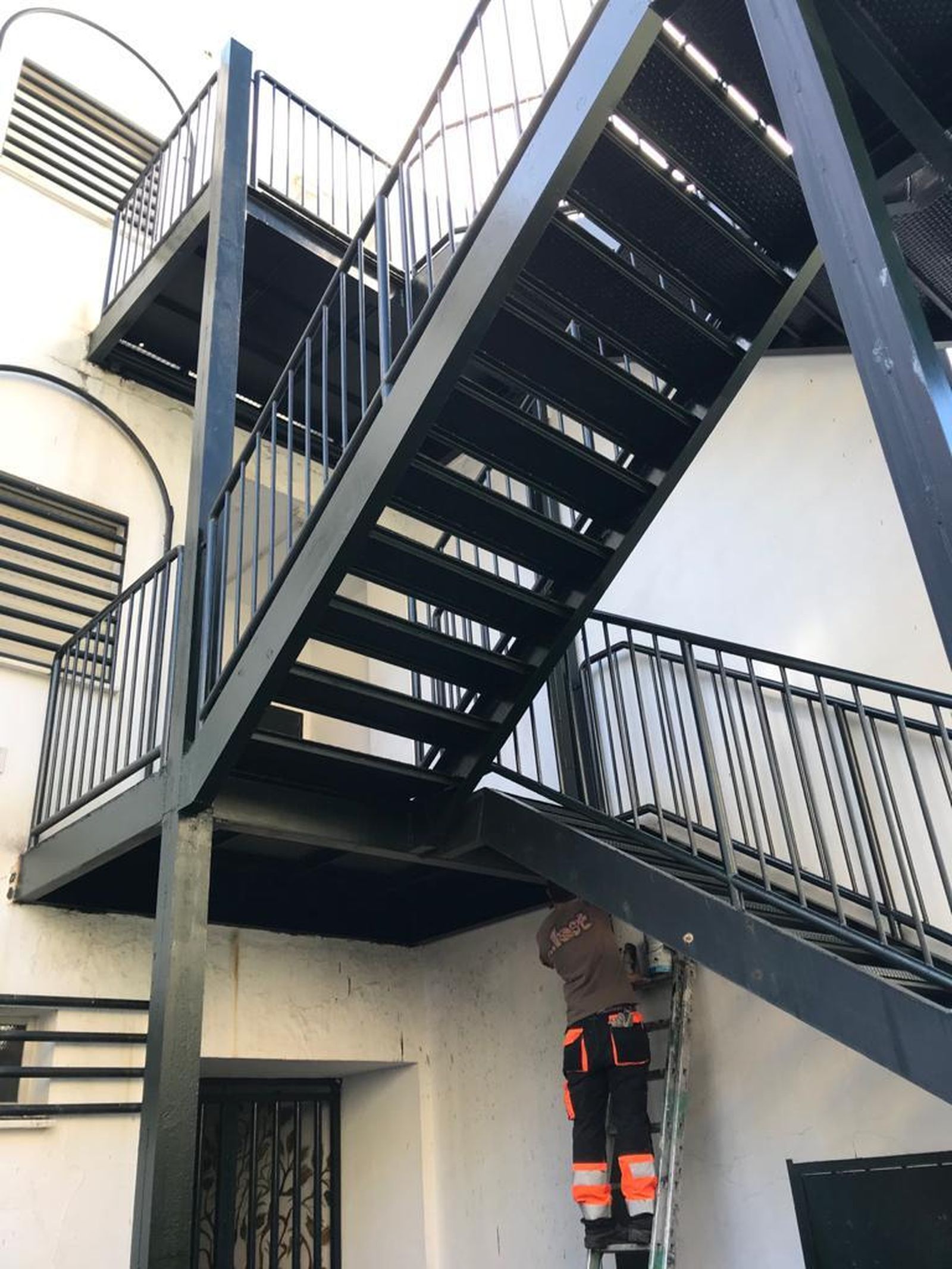 Actuaciones en uno de los colegios de Marbella.