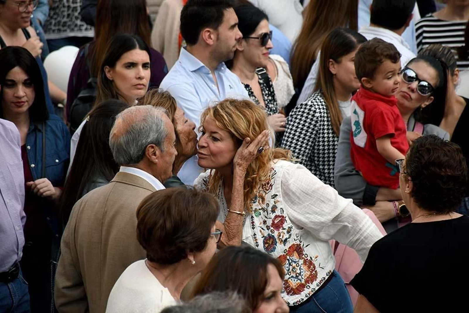 Imágenes de la concentración por las infraestructuras para Huelva