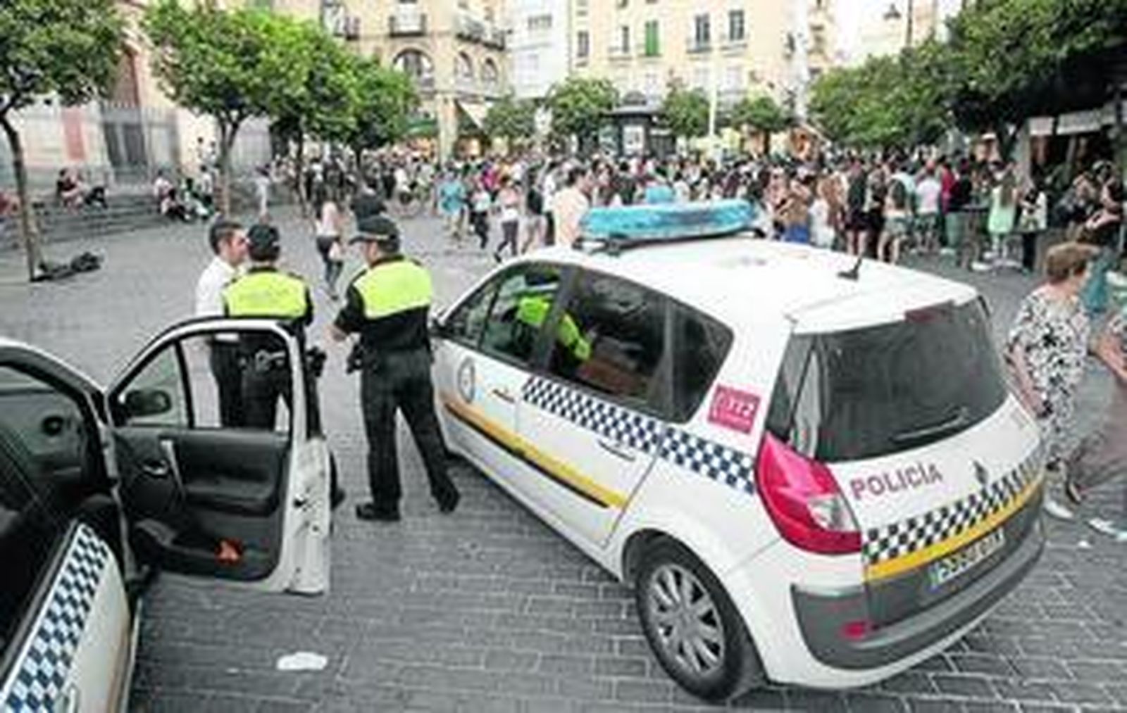 La Policía Local redistribuye su flota para sacar más patrulleros
