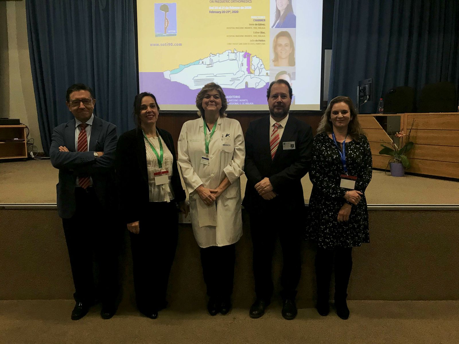 Representantes del Hospital Regional en la inauguración del seminario.